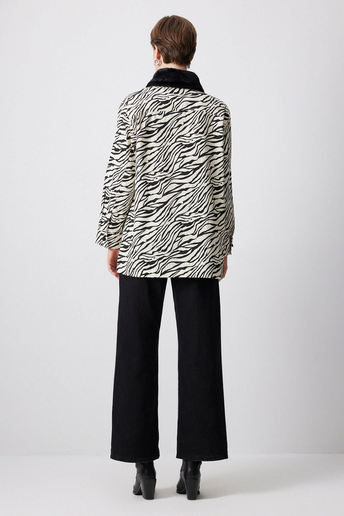 Touché Privé-Zebra Patterned Gabardin Jacket 8