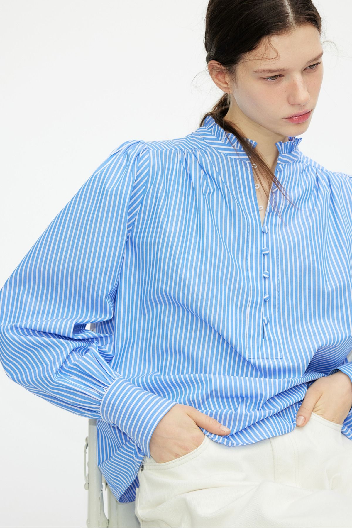 H&M Frilled-collar cotton blouse