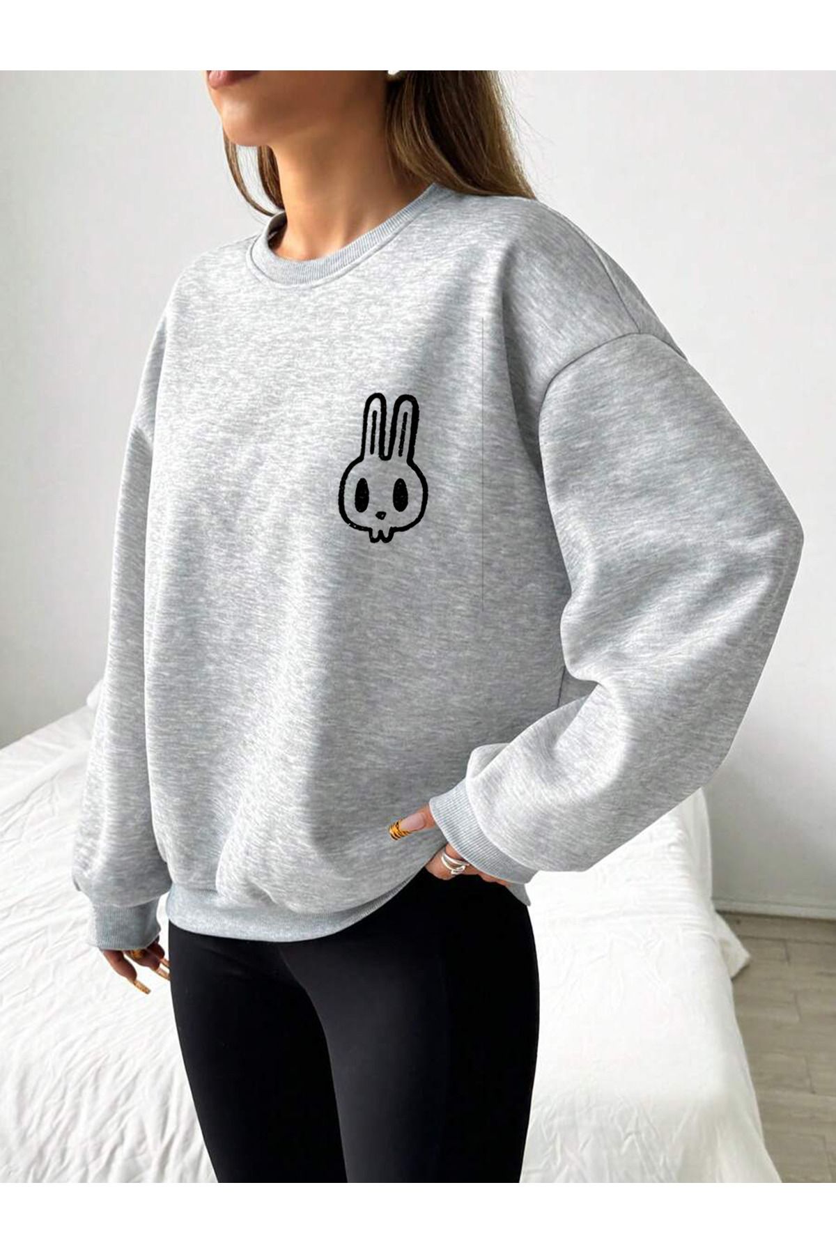 Cosmo Style tavşan baskılı oversize pamuklu bisiklet yaka içi şardonlu yumuşak örme sweatshirt 4070788541310