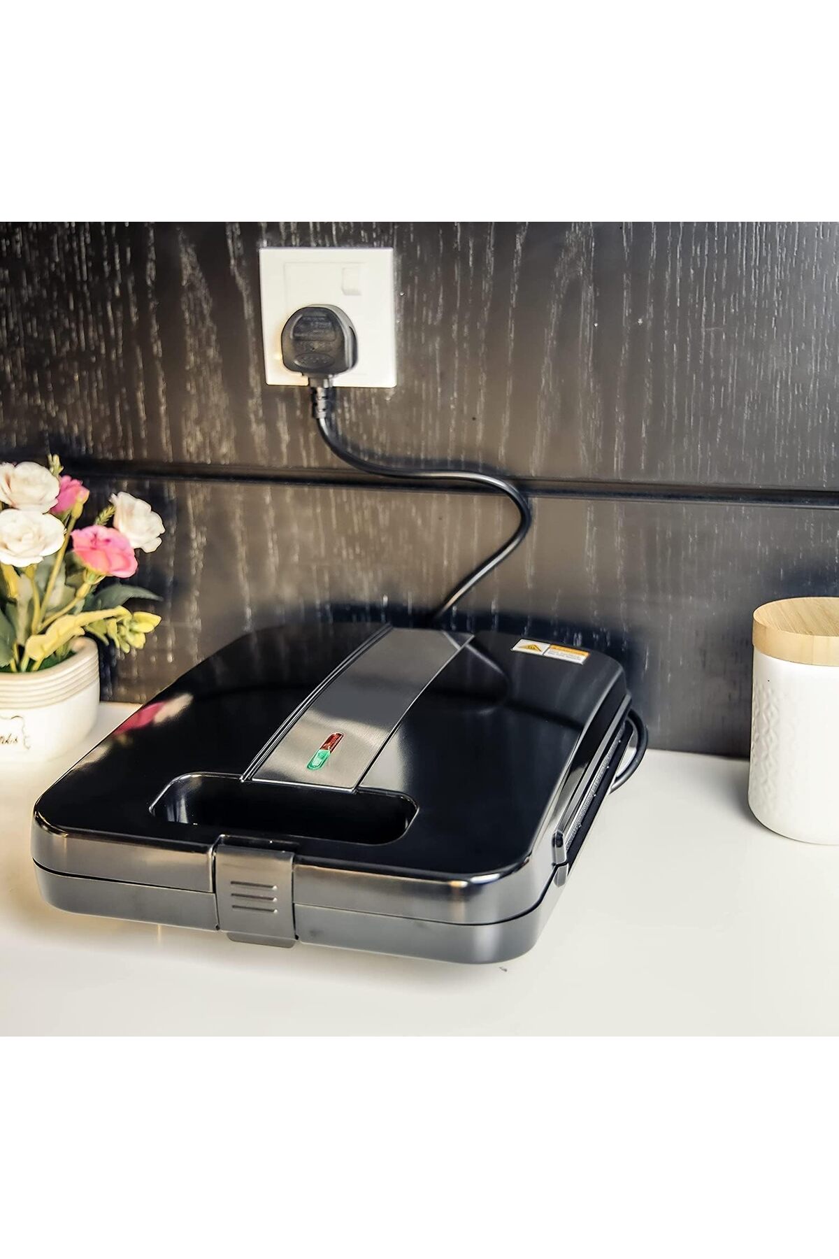 شواية بانيني كهربائية بسعة 4 شرائح بقوة 1400 واط | صانعة ساندويتشات الإفطار | ألواح ساخنة غير لاصقة على الوجهين