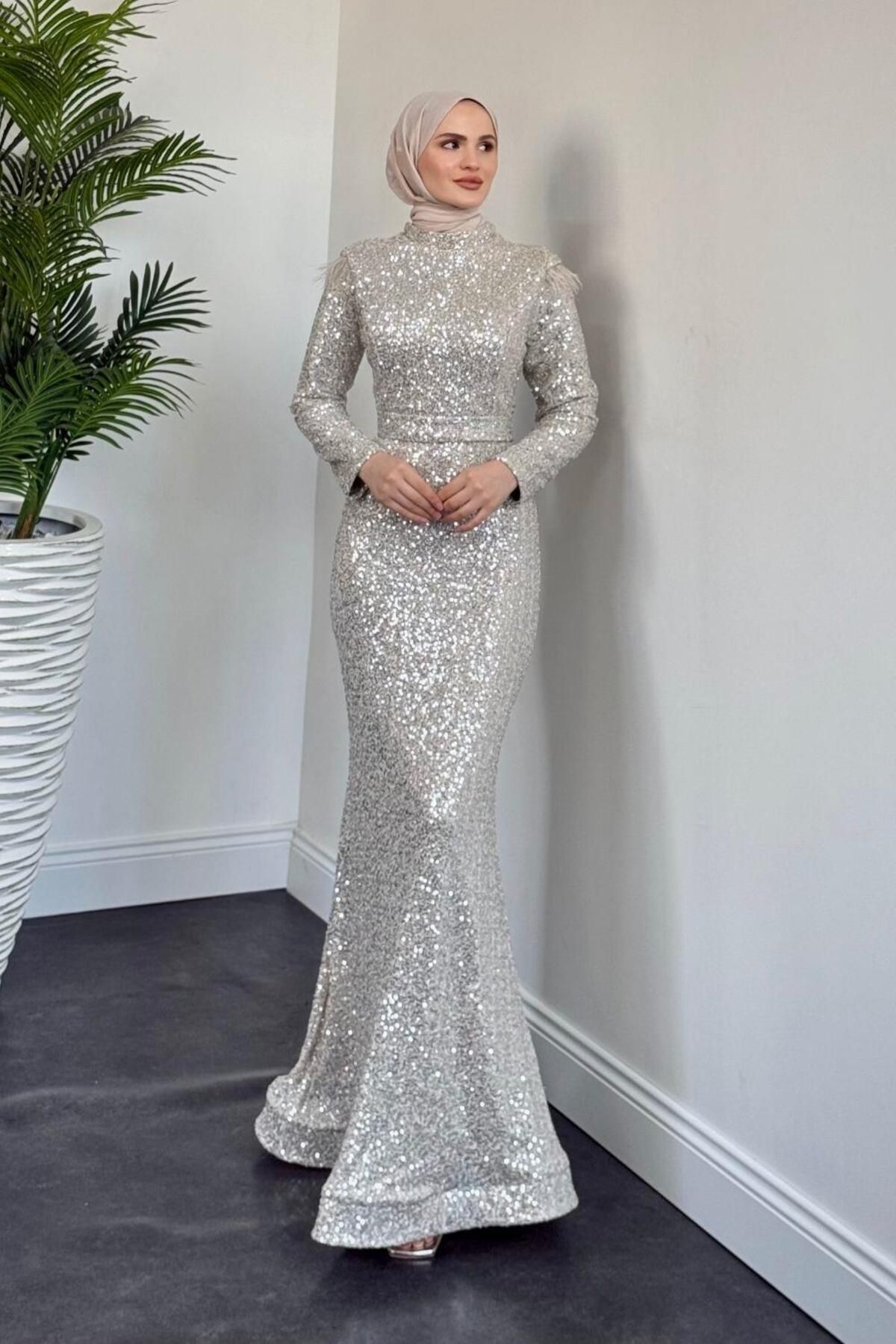 MERVEN AKYÜZ-Lalin Sequined Fish Evening Dress Cream 1