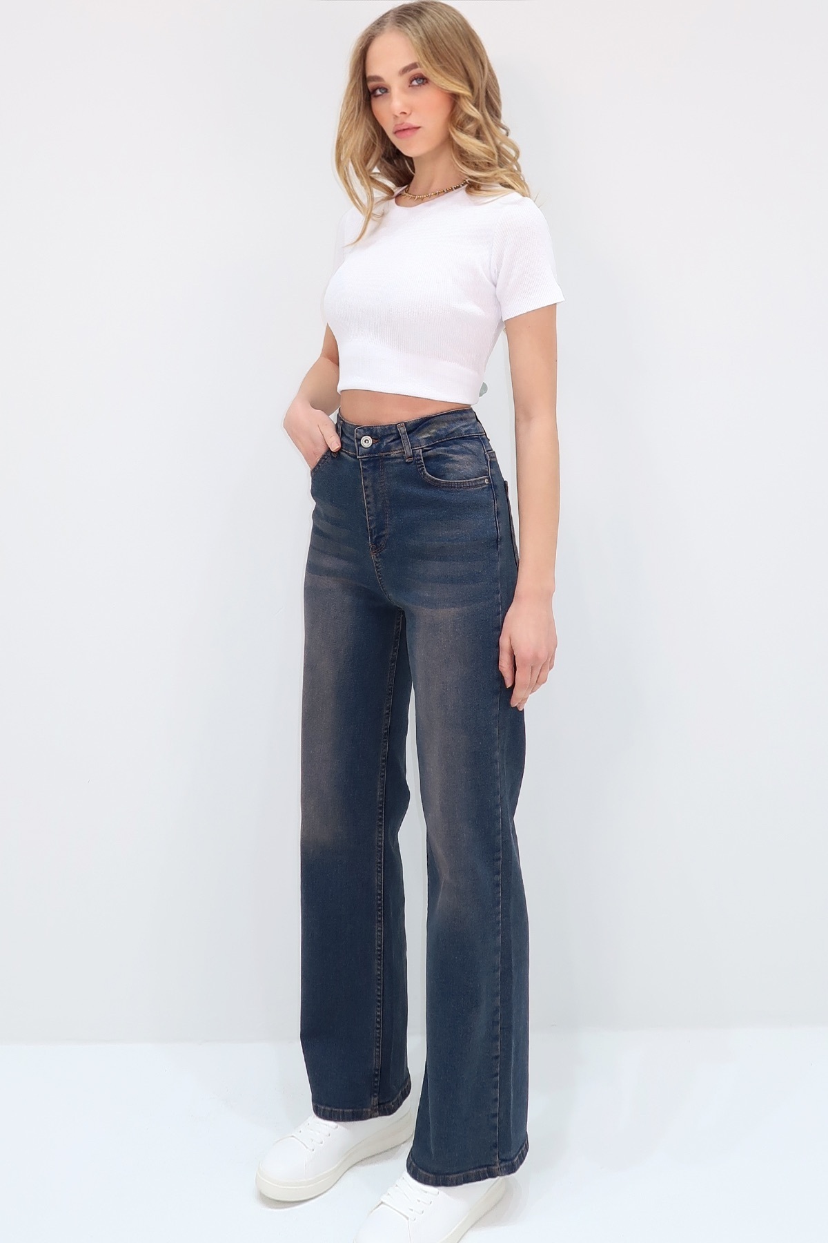 Kadın Koyu Mavi Vintage Yıkamalı Soluk Efektli Wide Leg Pantolon ALC-X13534