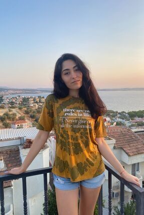 Kadın Batik Desenli Ve Baskılı T-shirt KSDS21K0074