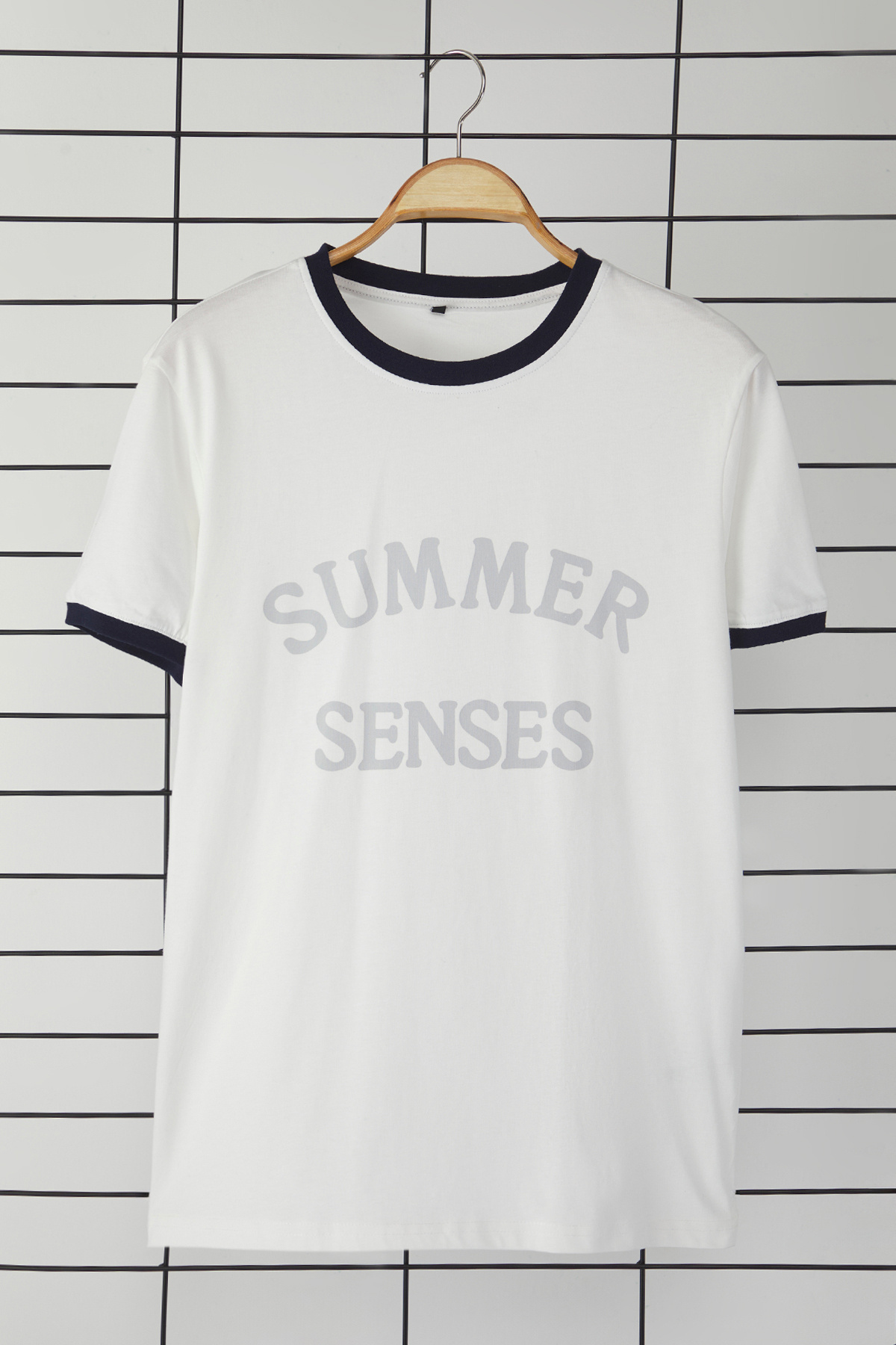Trendyolmilla Man Ekru Regular/Normal Kesim Kol Detaylı Baskılı %100 Pamuk T-Shirt TMNSS25TS00034