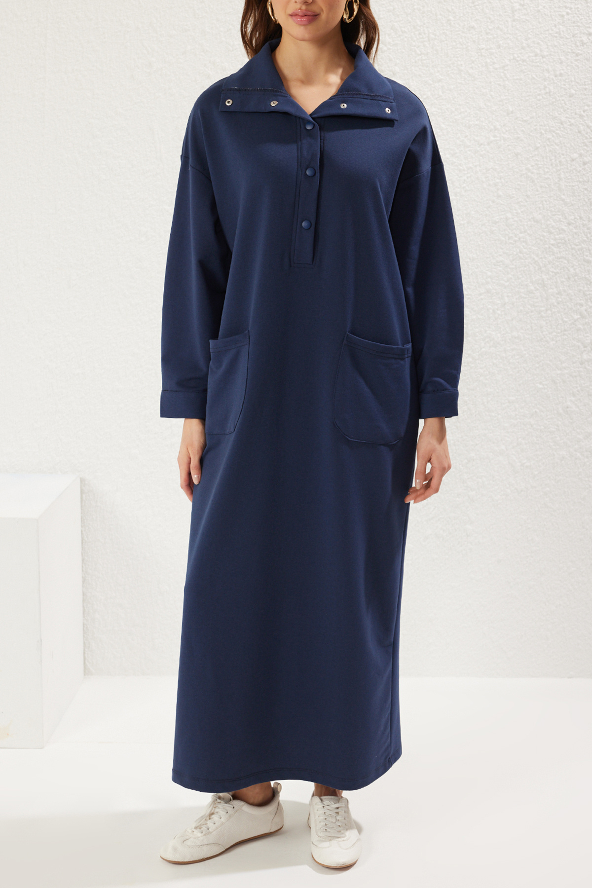 Trendyol Modest-Πλεκτό φόρεμα με κουμπιά Indigo Pocket TCTAW25EB00082 3