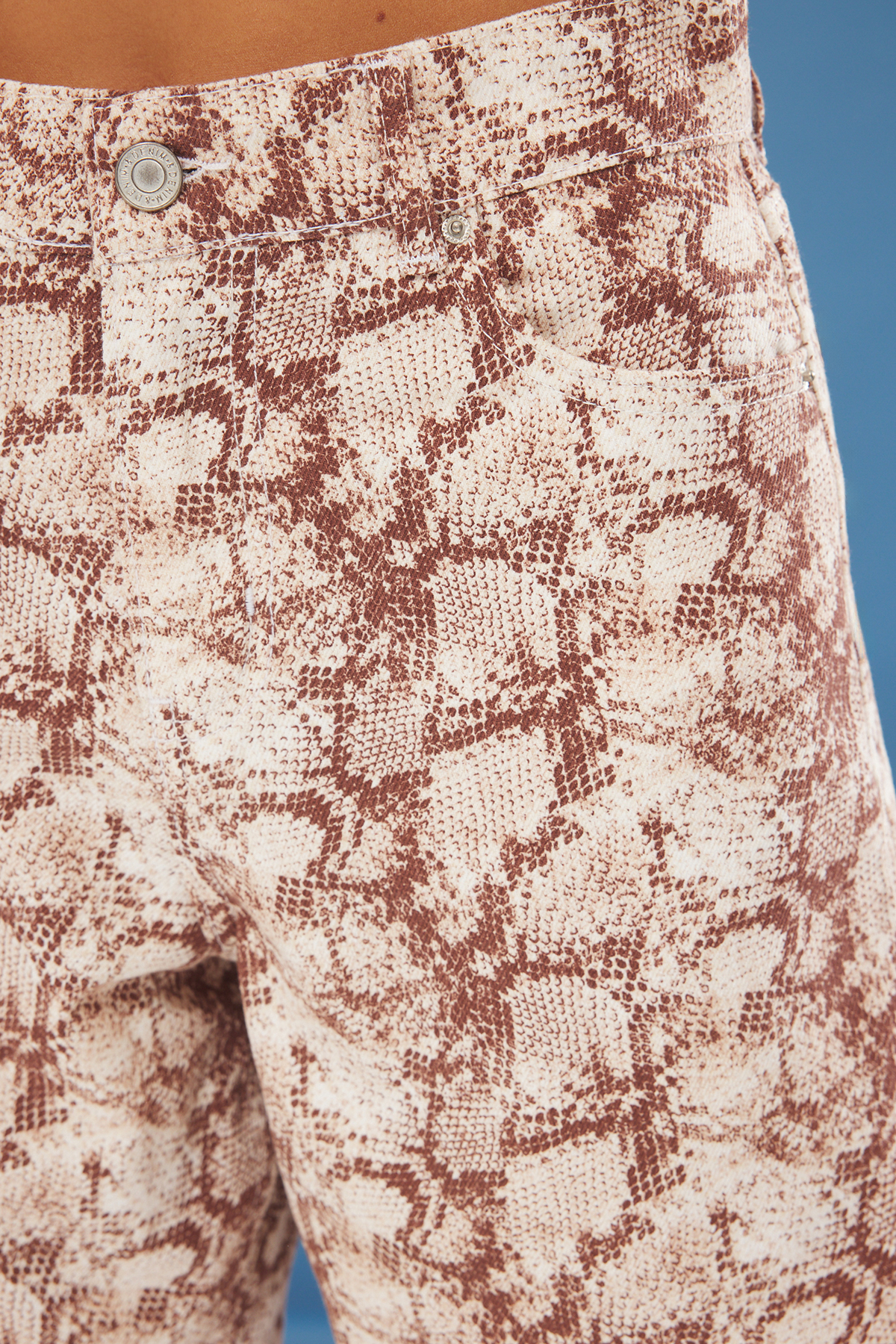 Trendyolmilla  Çok Renkli Yılan Desenli Dokuma Şort & Bermuda TWOSS25SR00018 - Görsel 3