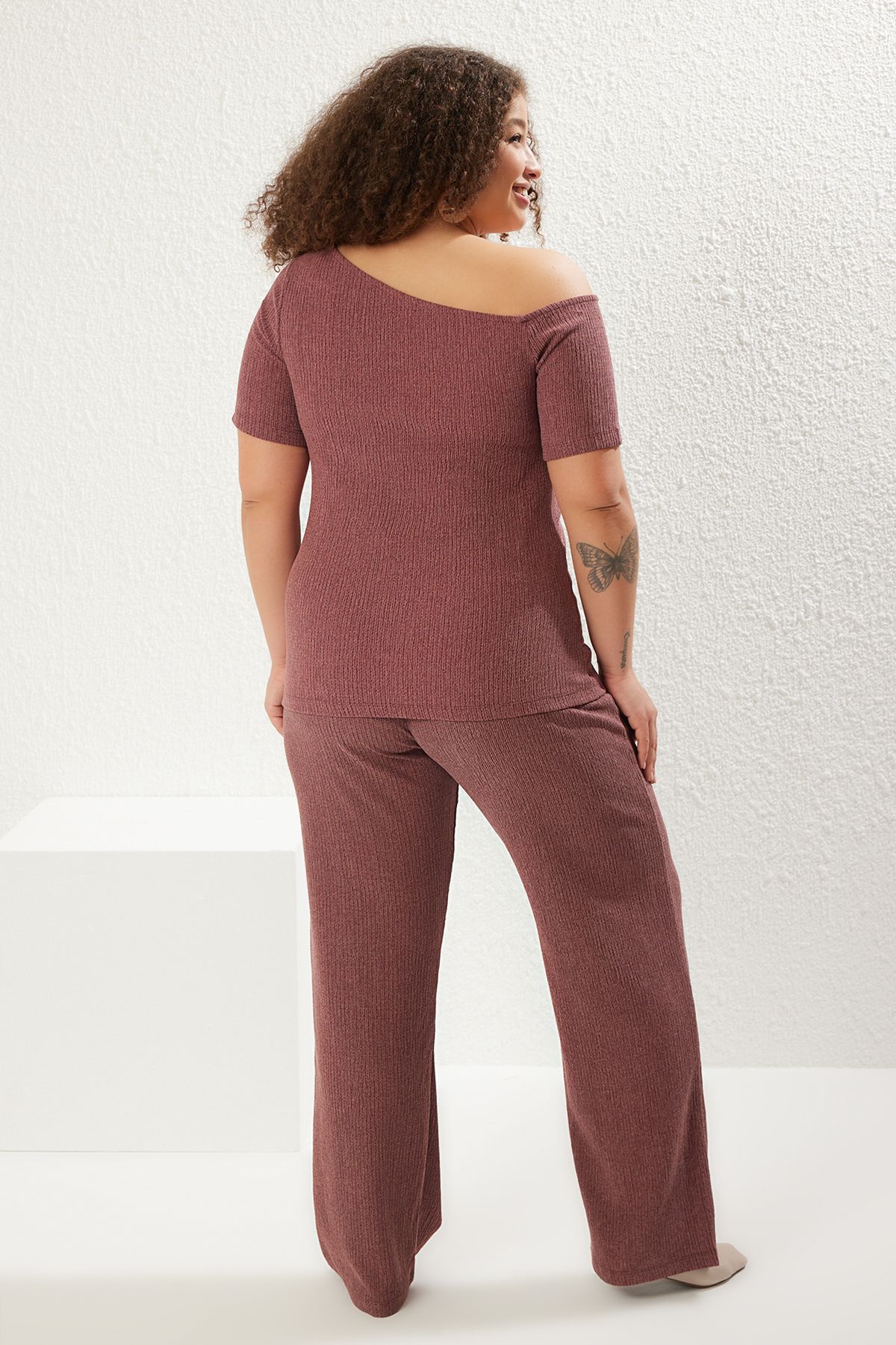 Trendyol Curve-Plum Asymmetrical Collar Fitted Wrapped Textured Fabric Knitted Plus Size Bottom-Top Suit Tbbss25Cp00006 5