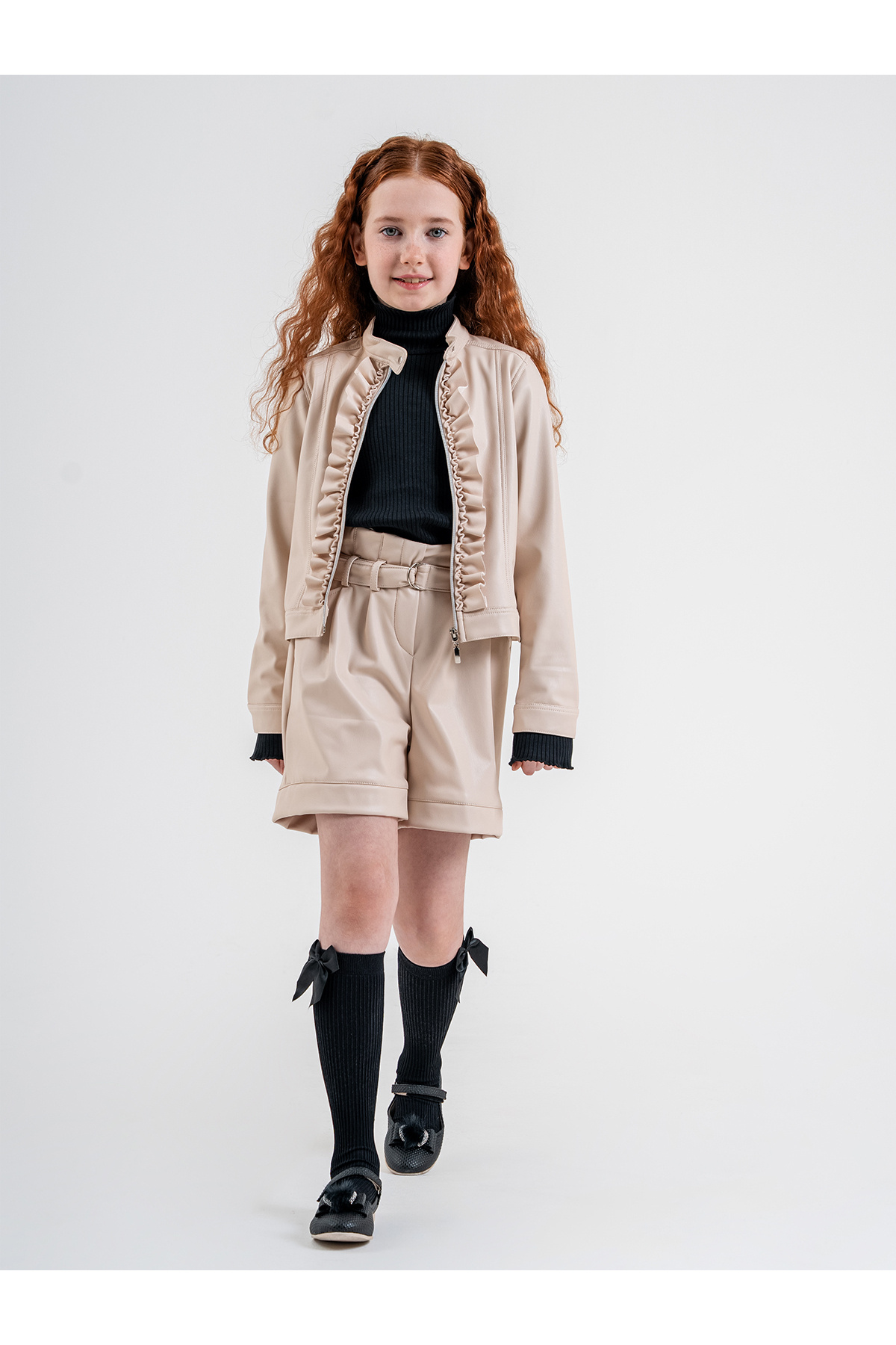 complete the look image