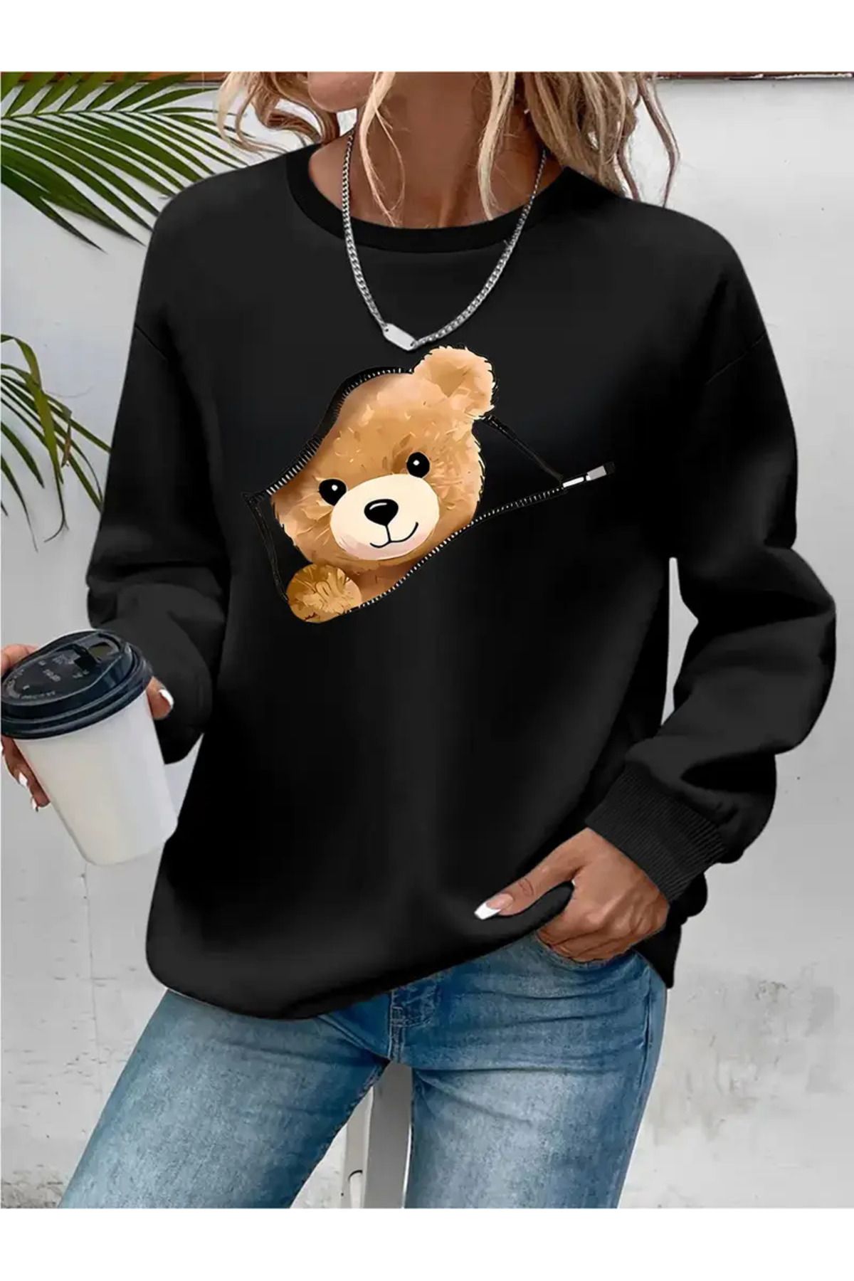 Apparelix Karikatür Ayı Baskılı Kadın Sweatshirt - Rahat ve Şık XS-7XL Beden Seçenekleriyle