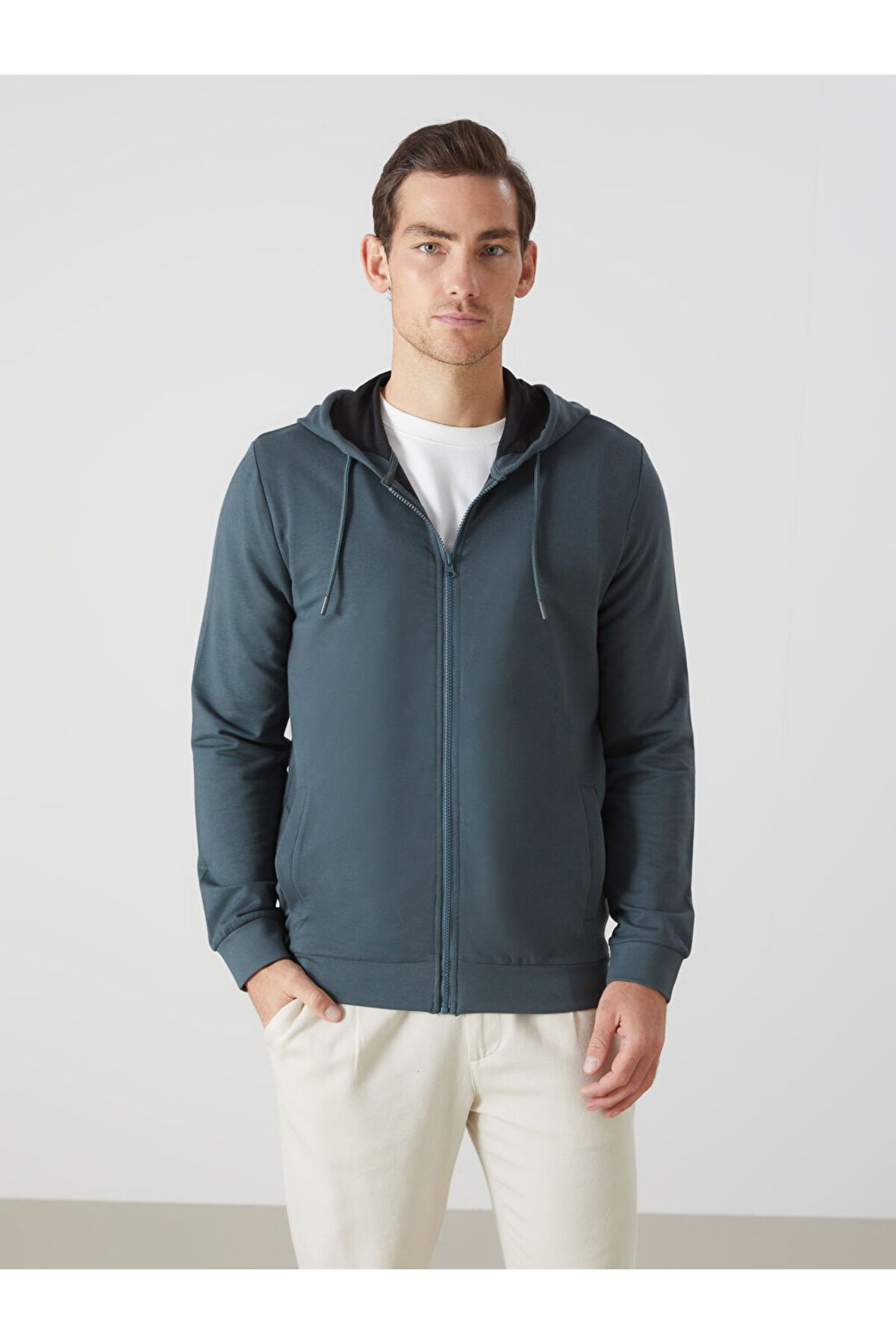 LC Waikiki Yeni Sezon Kapusonlu Uzun Kollu Erkek Fermuarli Sweatshirt - S50824Z8
