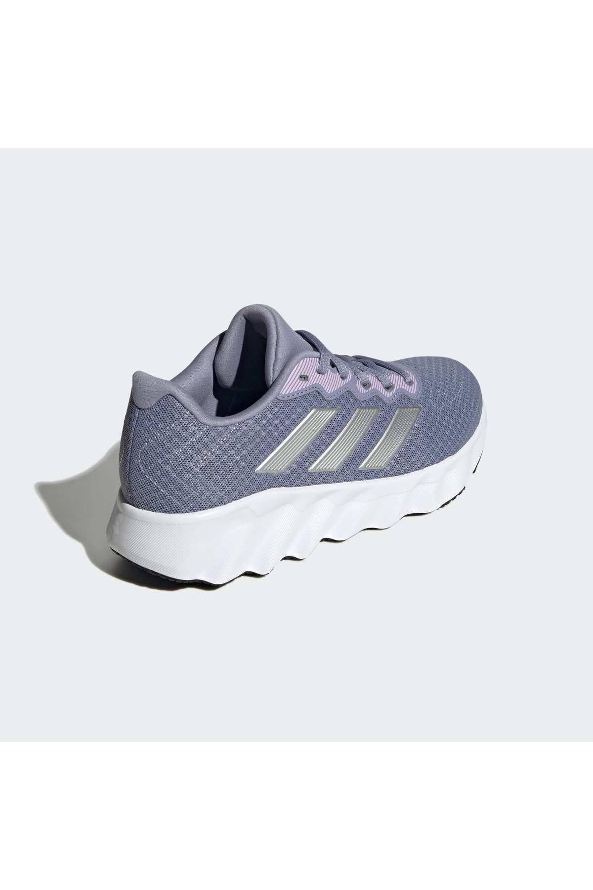 کفش دو و تمرین بنفش زنانه Switch Move ID8332 اورجینال adidas