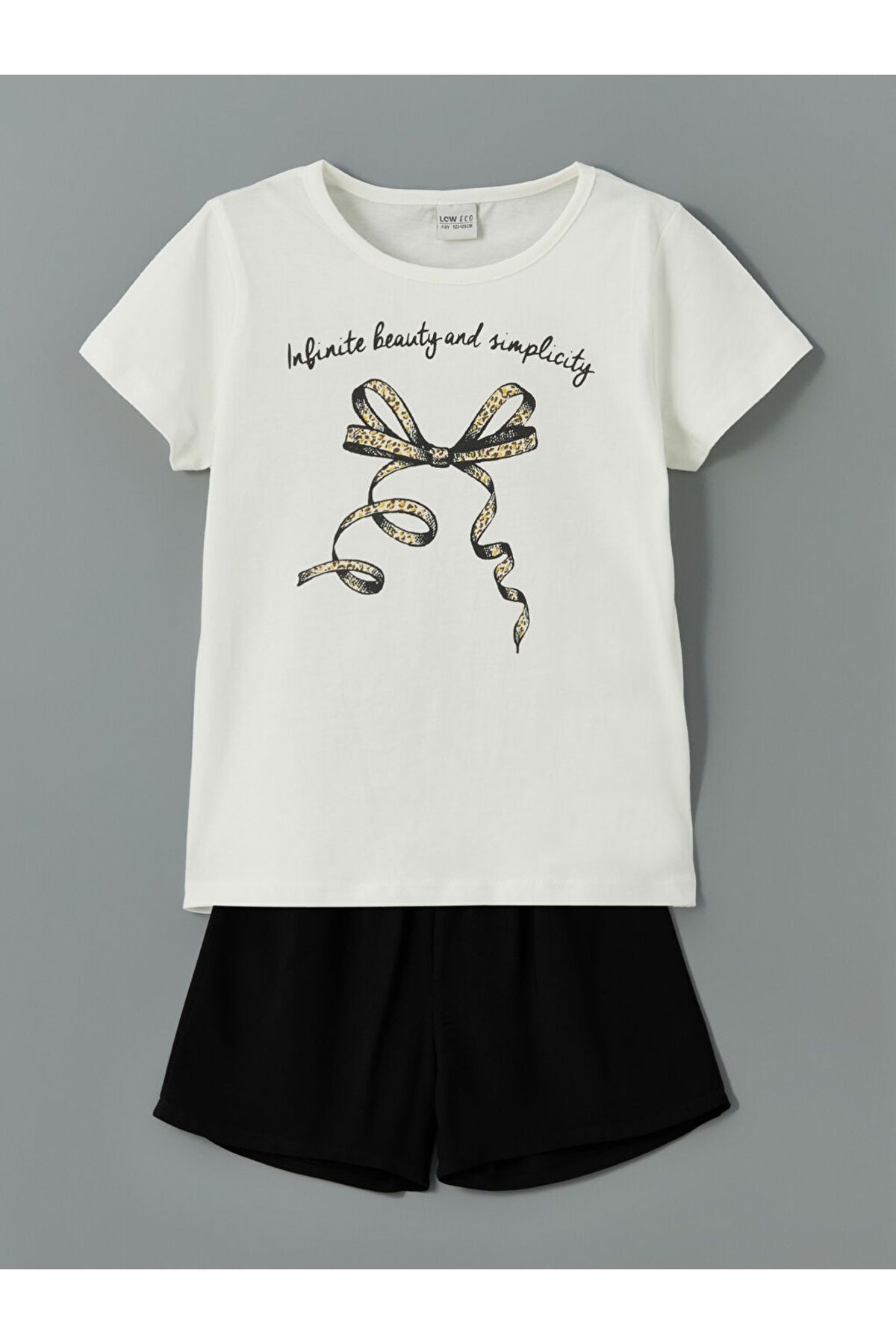 LC Waikiki-Crew Neck Girls T-Shirt and Shorts 1