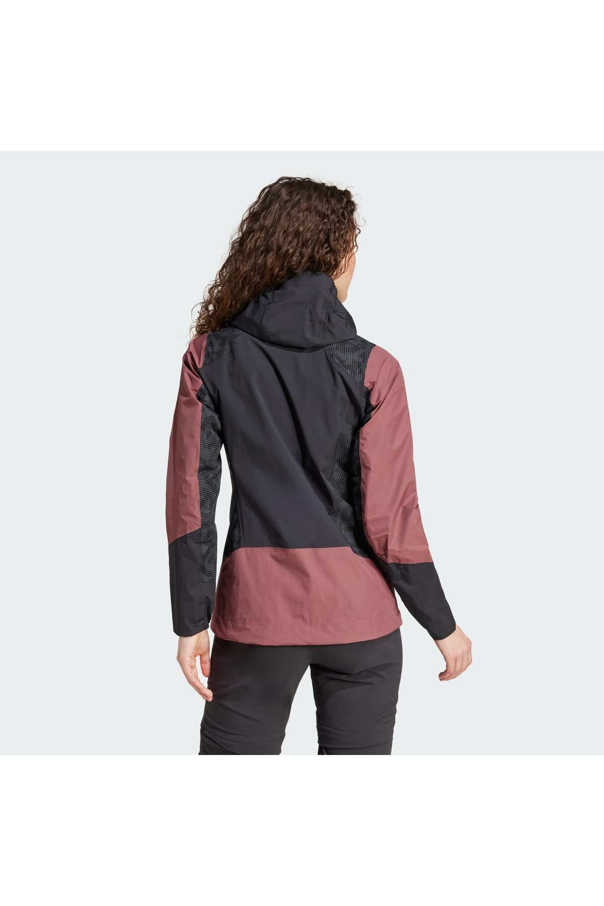 کاپشن زنانه adidas TERREX Xperior Hybrid RAIN.RDY  adidas