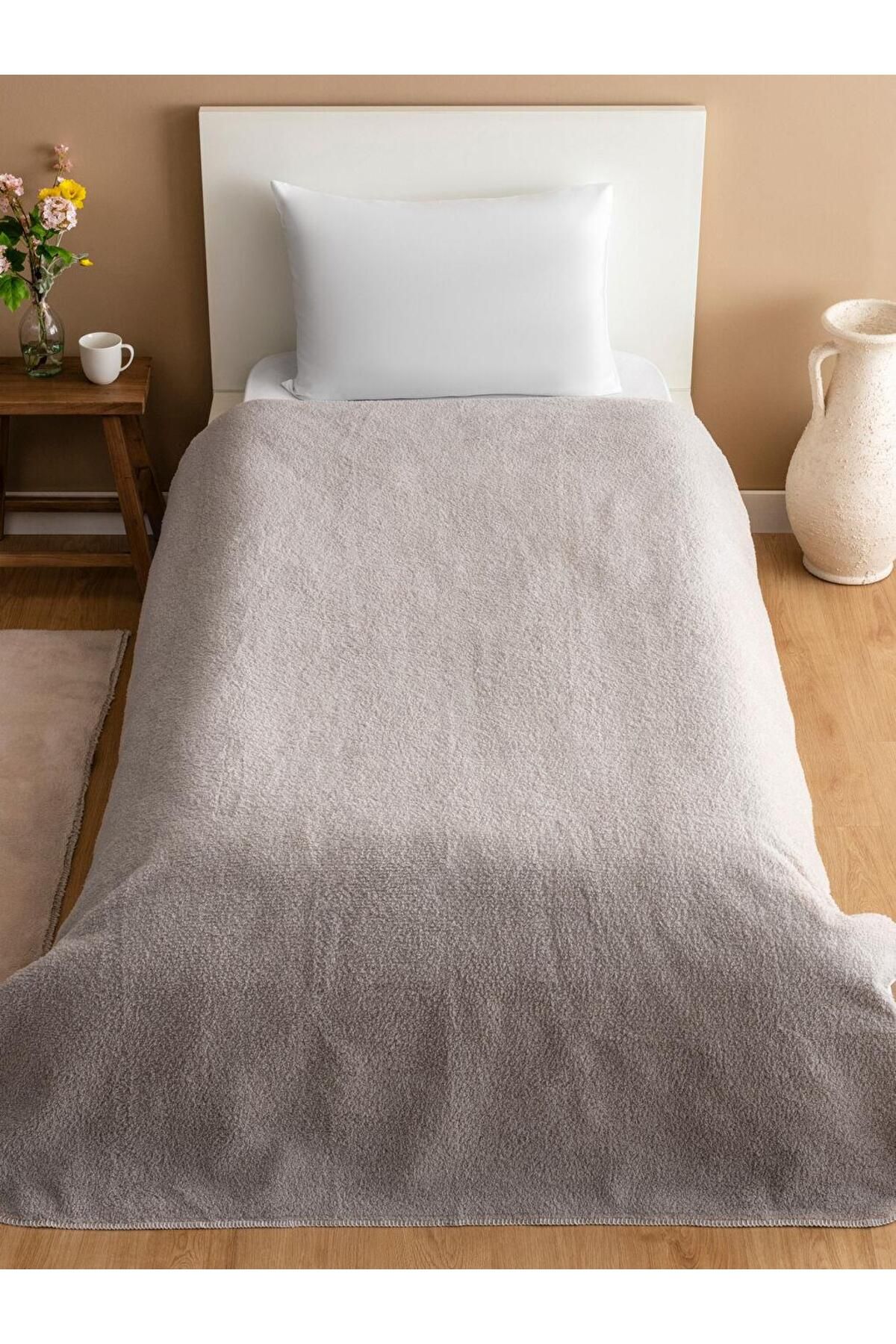 LC Waikiki-Lcw Home Single Plush Blanket 2