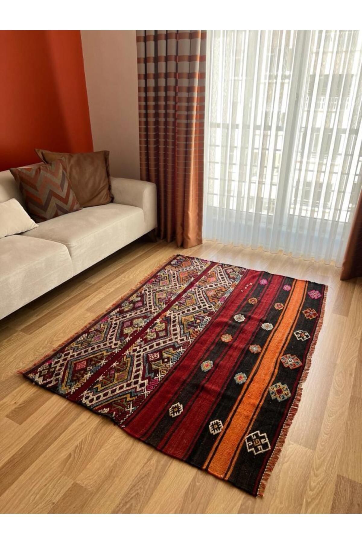 DesignEv 176x126 cm El Dokuma Renkli Kilim, Renkli ve Koç boynuzlu Motif, Ender Tasarım Vintage Halı, Harika