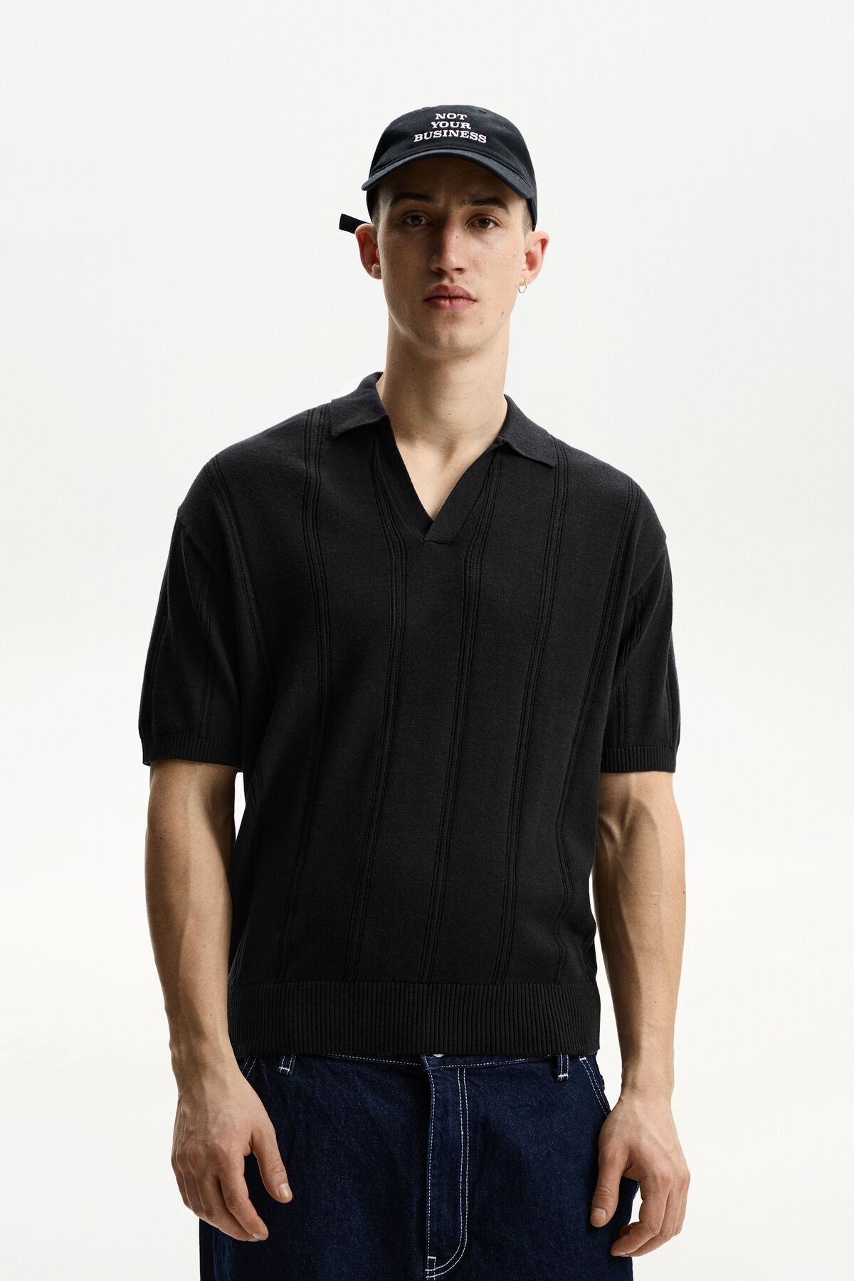 تی شرت یقه چوگان بافت دار آستین کوتاه Bershka