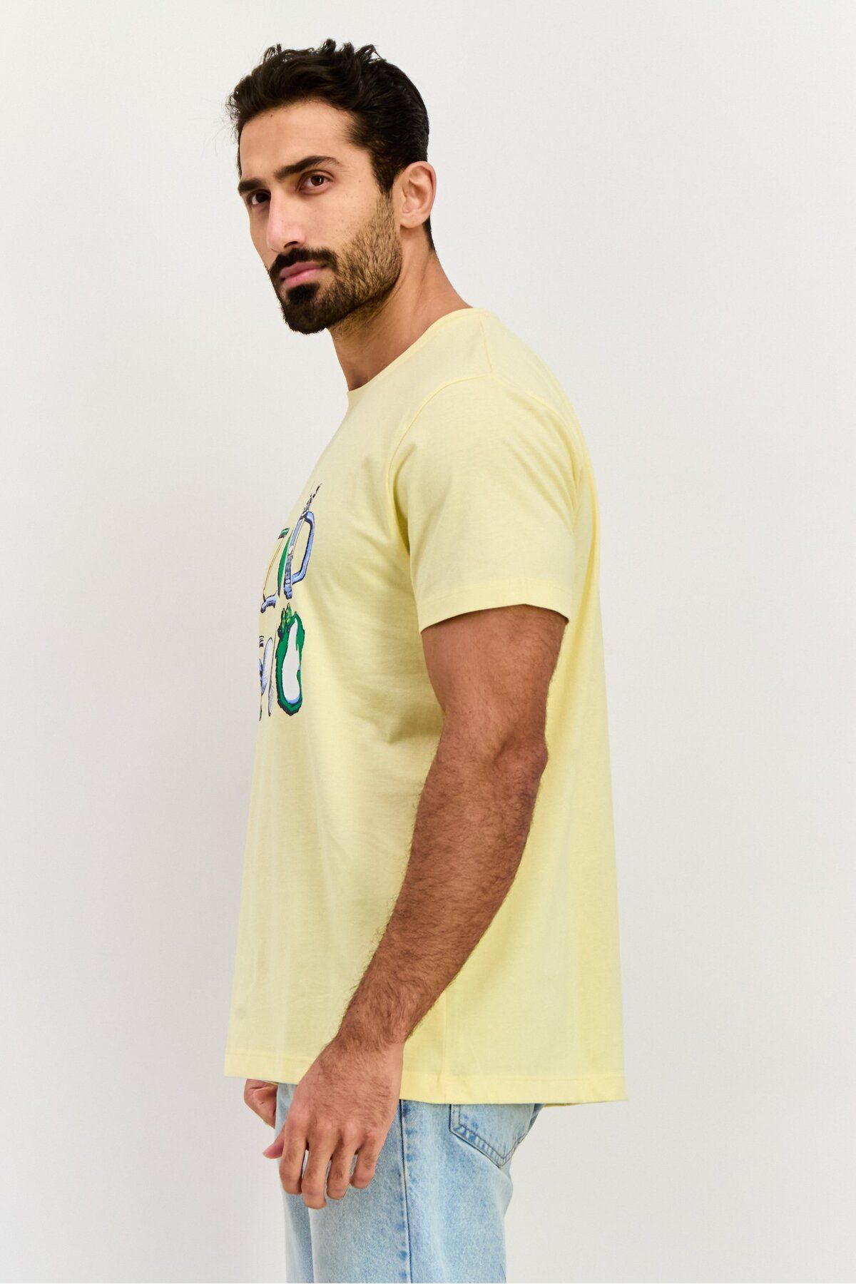 Izod-Men Crew Neck Short Sleeve Graphic Printed T-shirt, Light Yellow 4