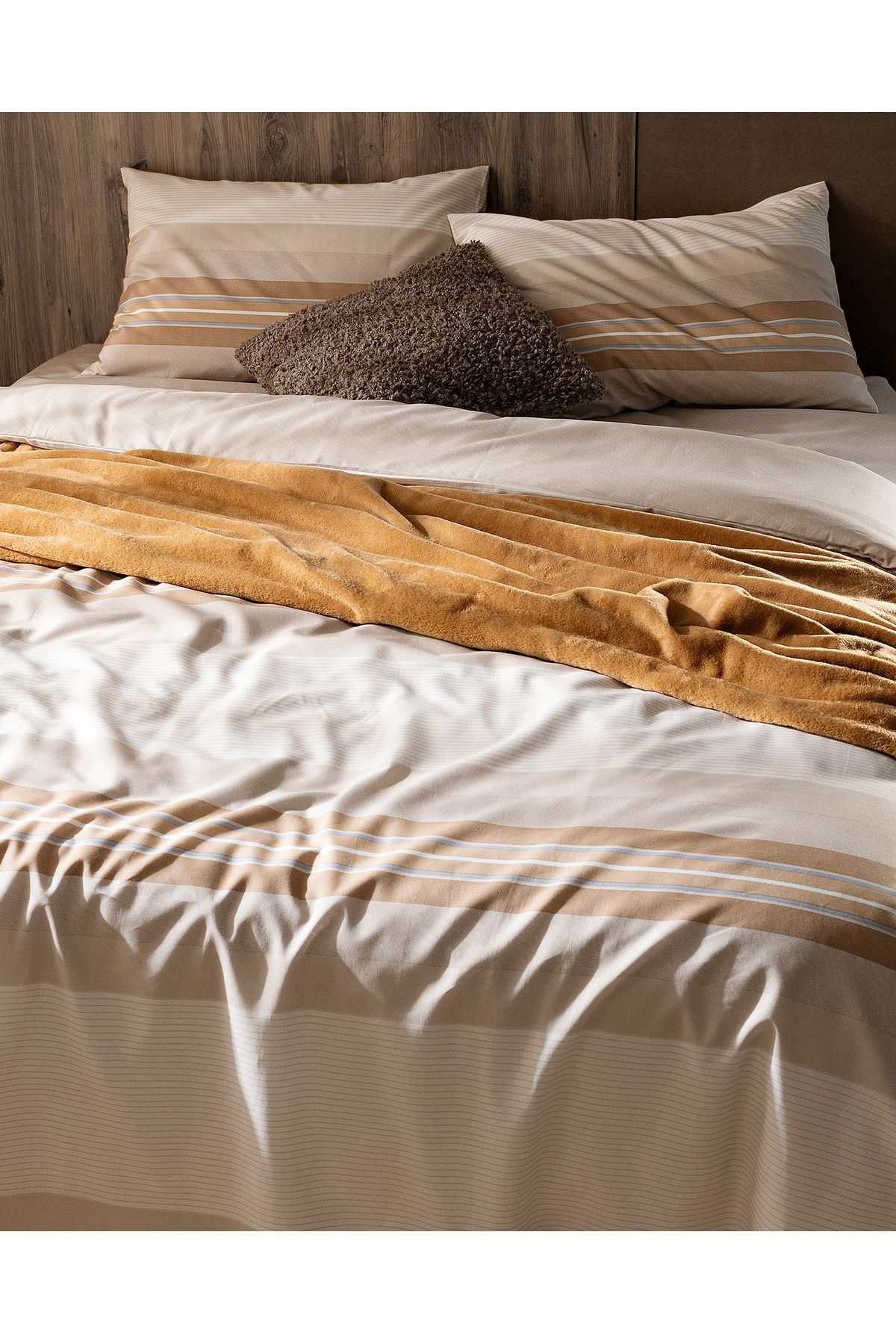 Madame Coco-Desty Camel Cotton Double Blanket Set 2