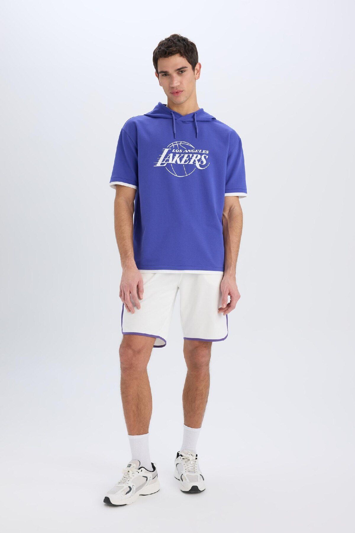 DeFacto-Defactofit - NBA Los Angeles Lakers Standard Fit Short Shorts W9811Az25Sp 3