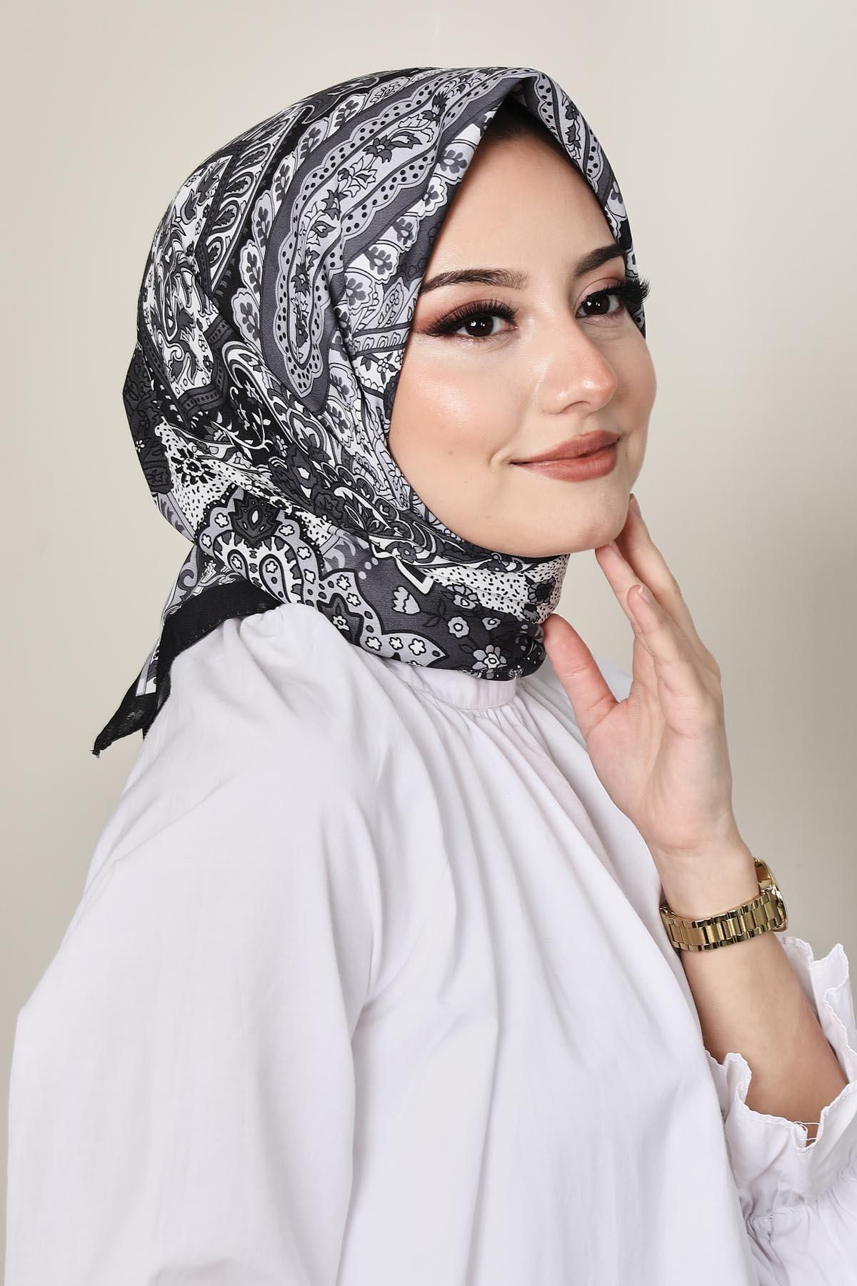 AFVENTE-Black Soft Indian Scarf 1