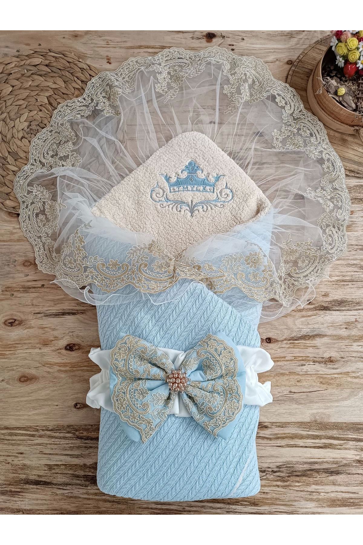 Ecenaz Yenidoğan Kuzulu Taç Nakış Güpürlü Fiyonklu Duvaklı Prizma Taş Unisex Kundak Bebek Battaniyesi Mavi