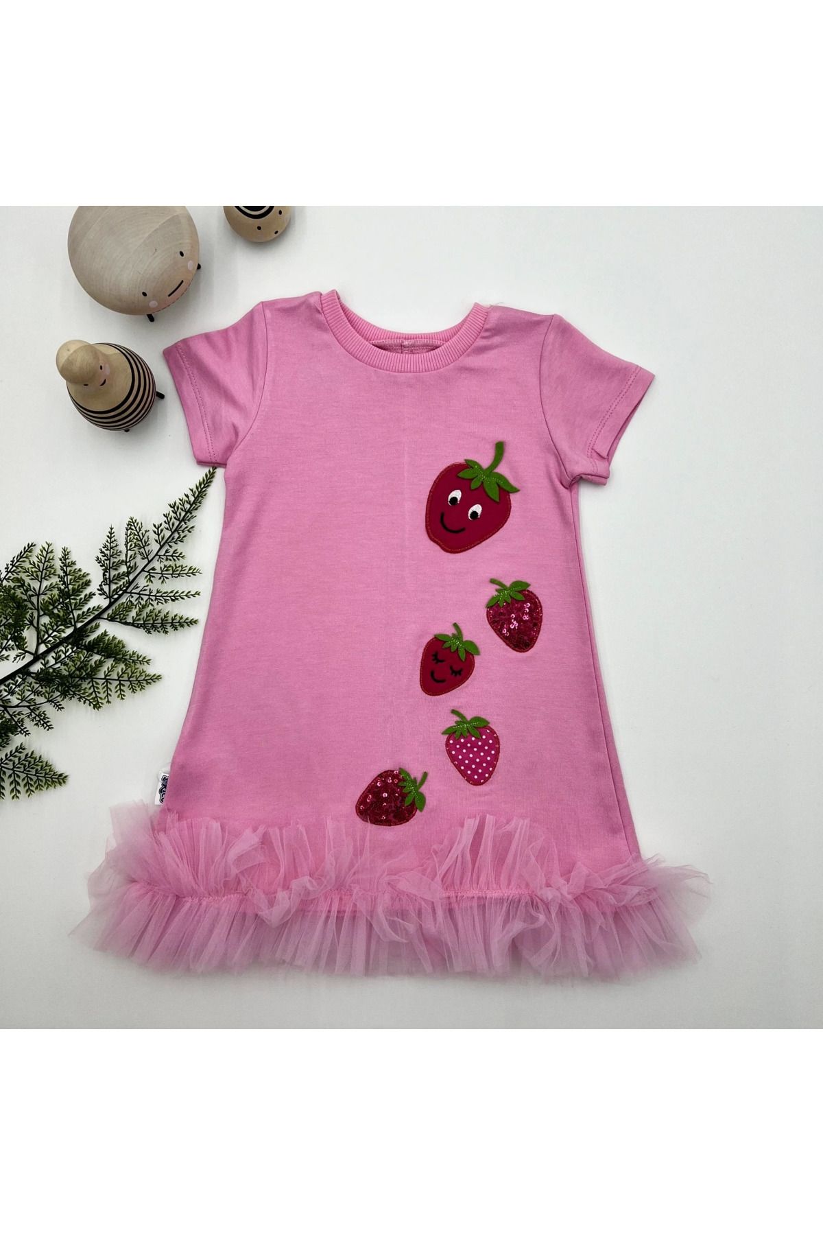 velmorafashion 1-2-3 Yaş Payetli Çilekler Nakışlı Eteği Fırfırlı Jile Kız Çocuk Elbisesi Pembe