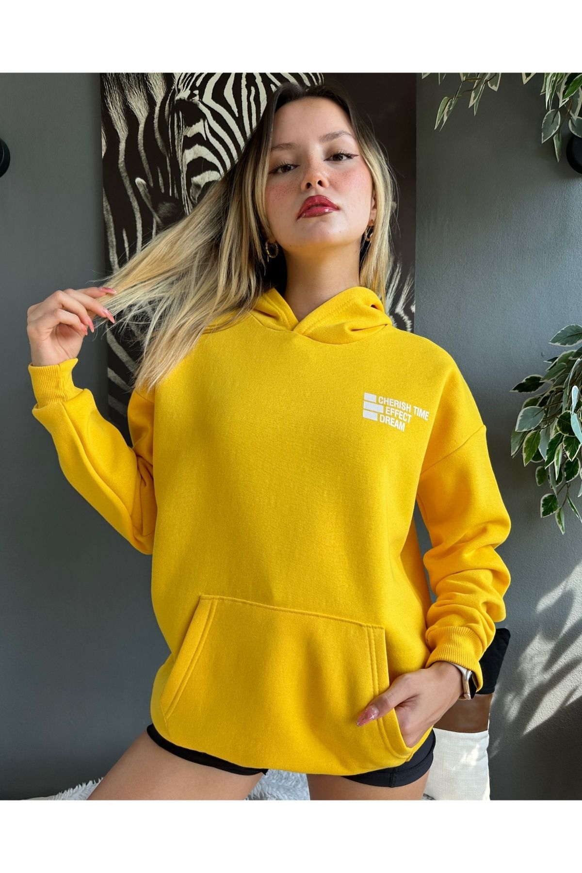 GIANTSTORE Sarı Cherish Baskılı Oversize Kapuşonlu Kadın Sweatshirt