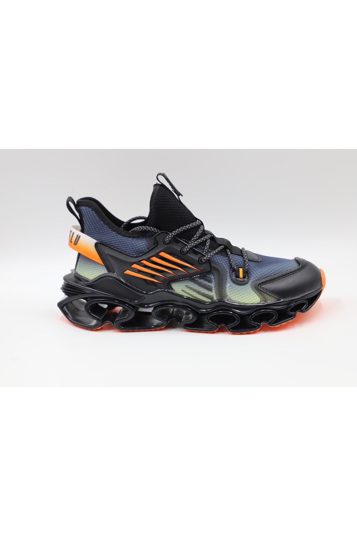  کفش‌های ورزشی مردانه هوما