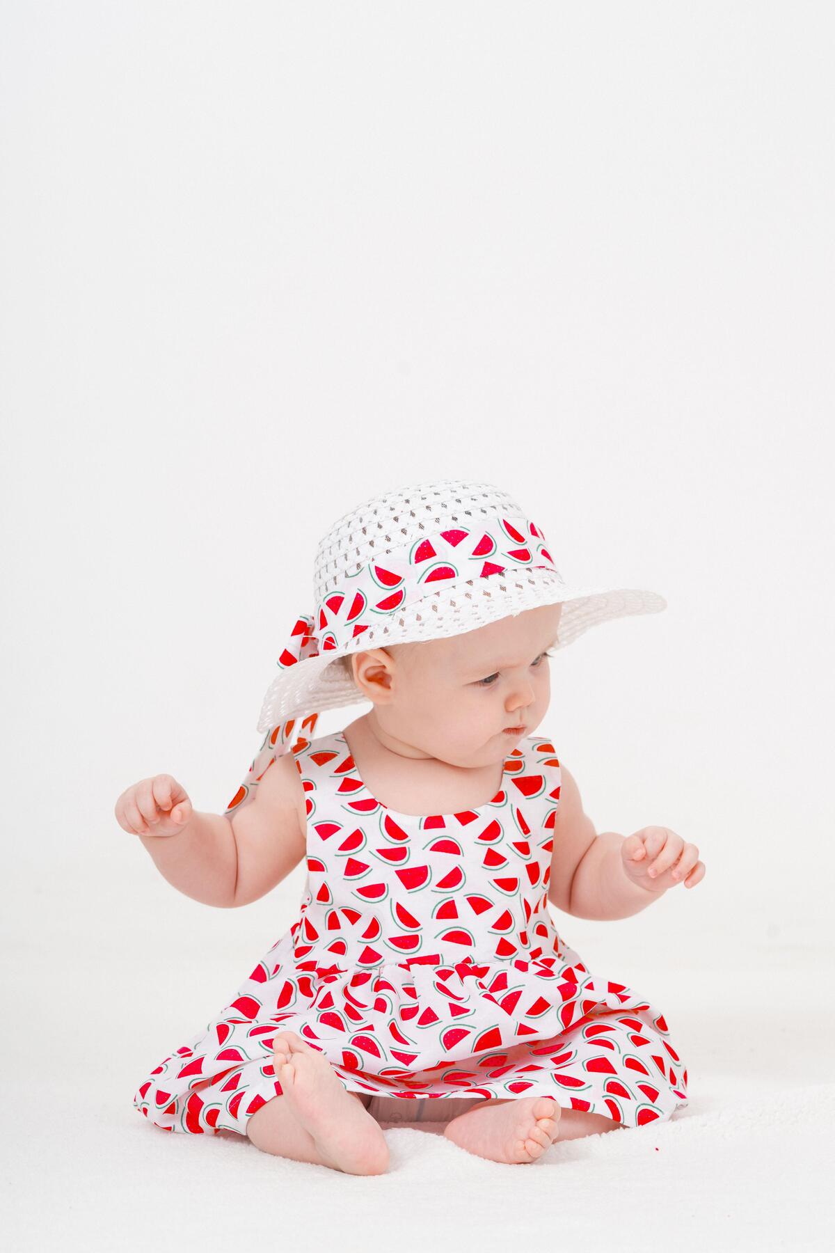 Chicsy Baby Tatlı Karpuz Desenli Şapkalı Fiyonklu Kız Bebek Elbisesi fotoğrafı 2 (önizleme)