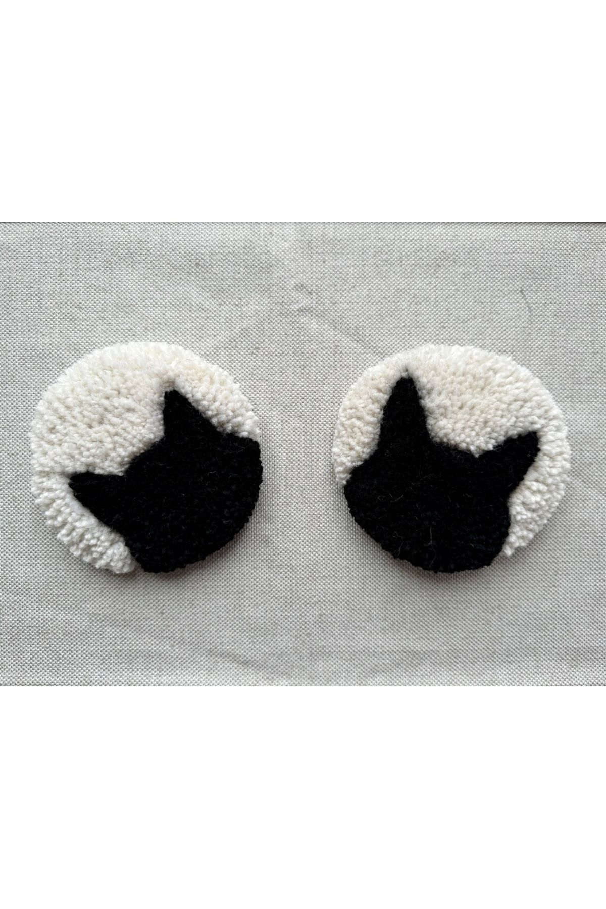 Juji Art Studio-Cat Shaped Tufting Coasters Set - Set of 2 Handmade Mug Rugs 3