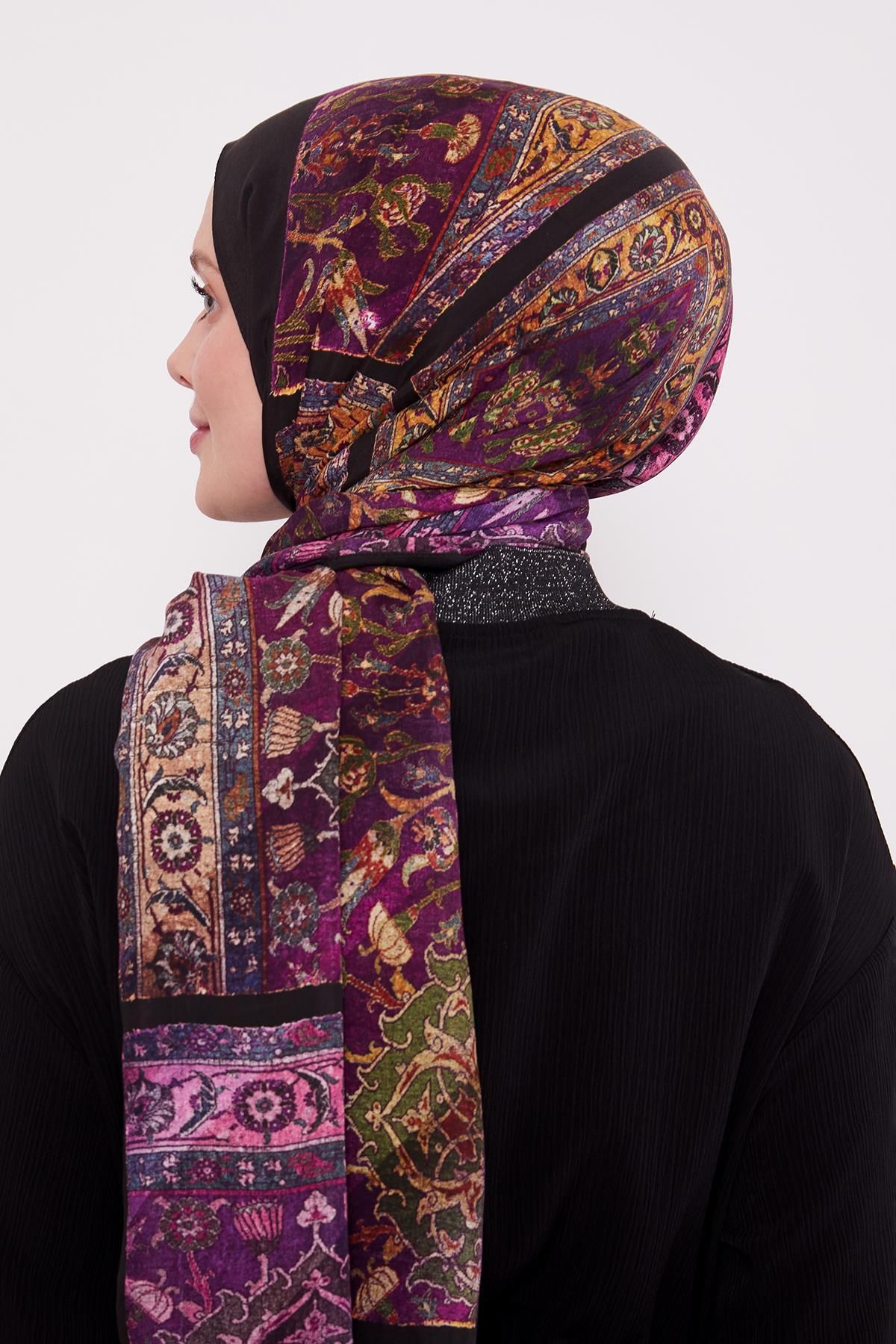 Levidor-Violet Motif Pattern Royal Shawl 4