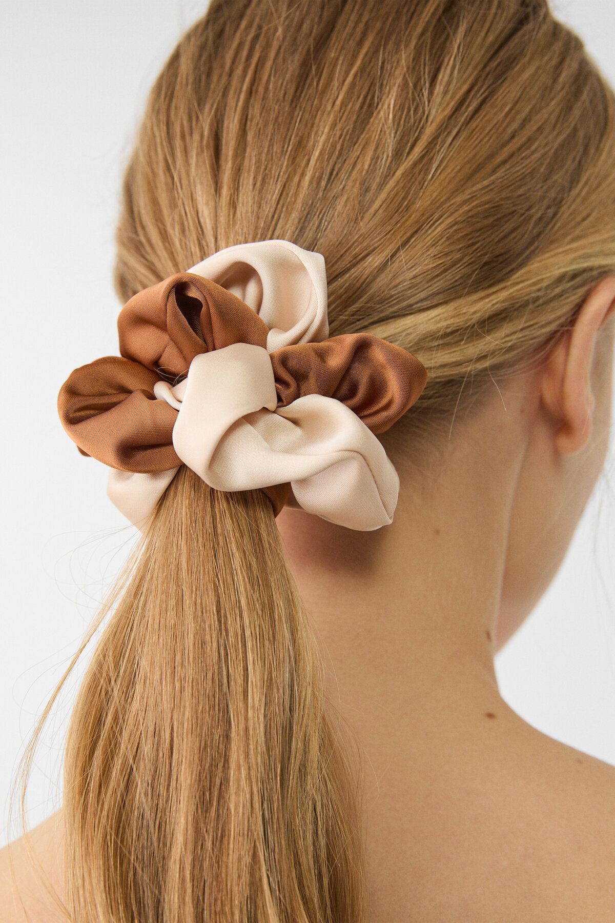 Stradivarius-Set of 3 scrunchies 2