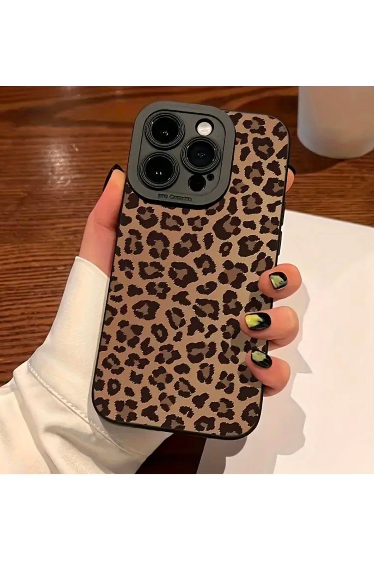 bkt accessory Siyah Gözler ve Sarı Leopar Desenli Telefon Kılıfı, Iphone 11 ile uyumludur