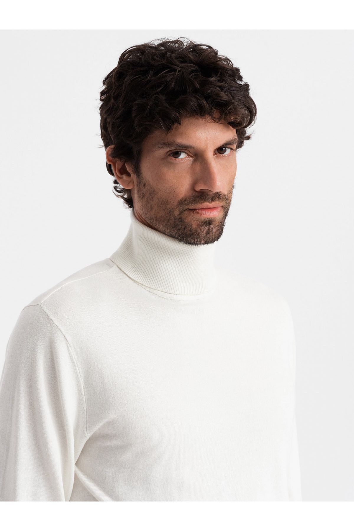 OMBRE-Men's knitted fitted turtleneck with viscose - ecru V3 OM-SWTN-0101 XL 2
