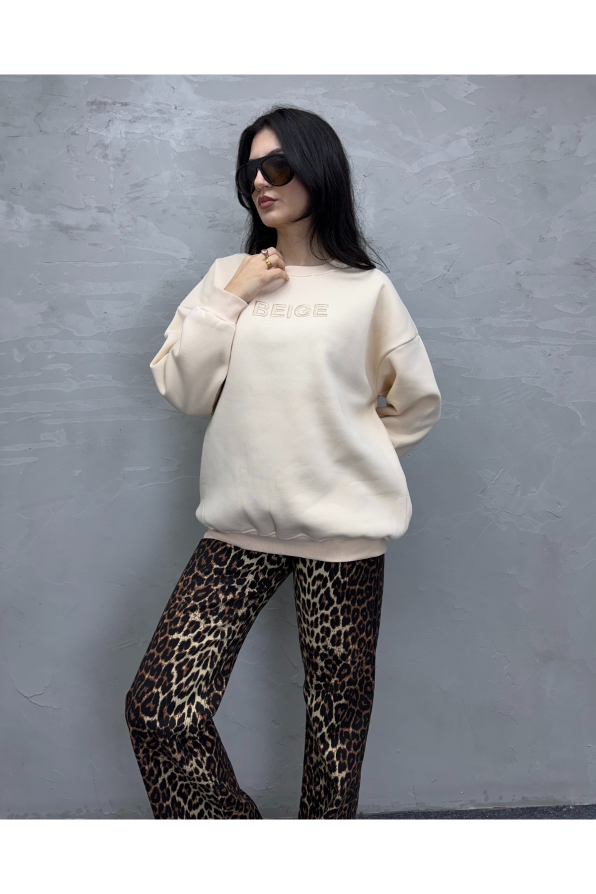 Kadın Bej Nakışlı 3 Iplik Şardonlu Oversize Sweat Shirt