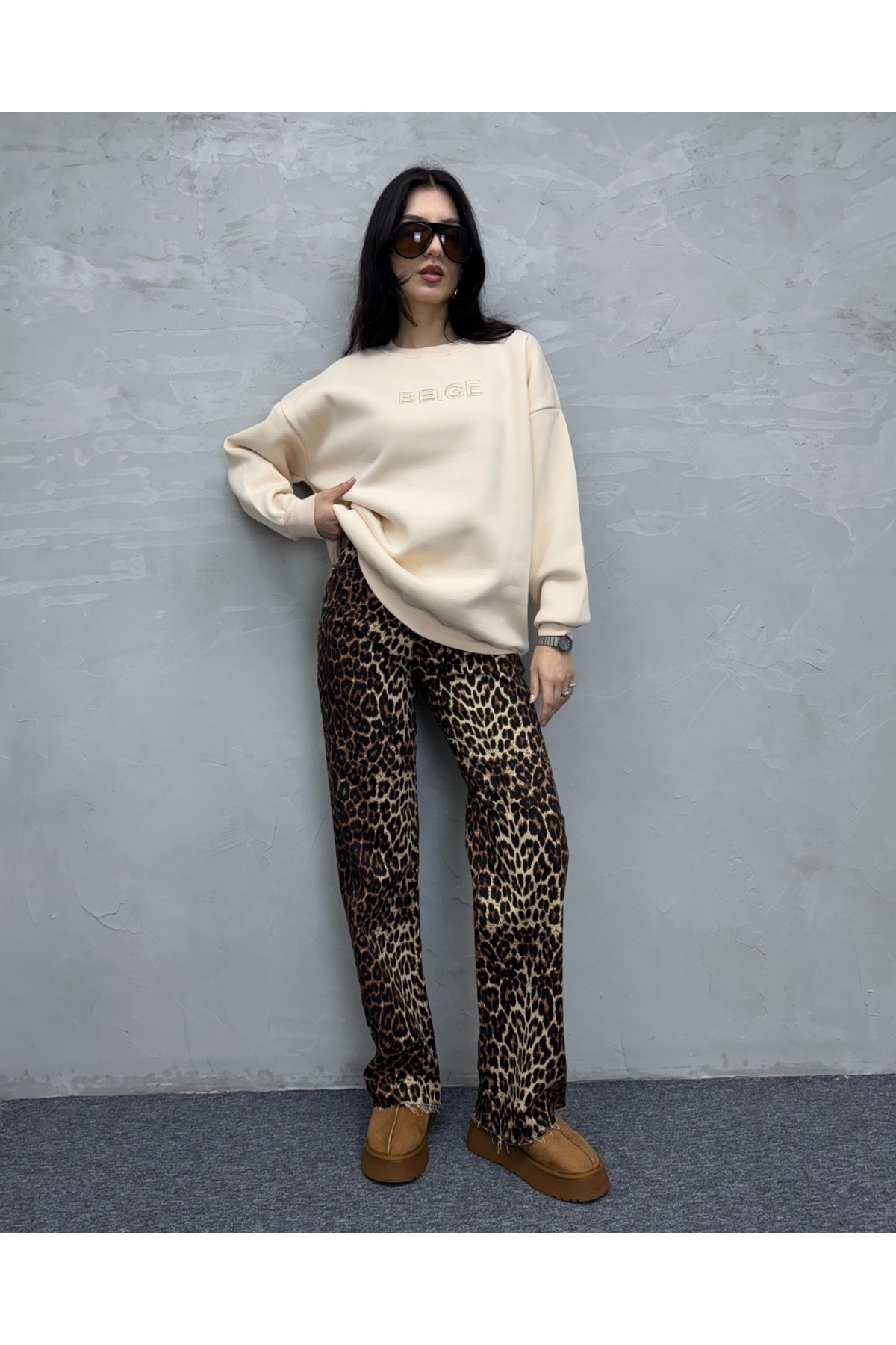 Kadın Bej Nakışlı 3 Iplik Şardonlu Oversize Sweat Shirt