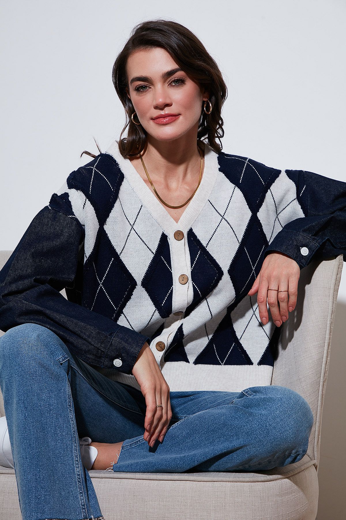 Lela-Cardigan crop cu decolteu în V cu nasturi, cu model, cu croiala normală 4615553 1