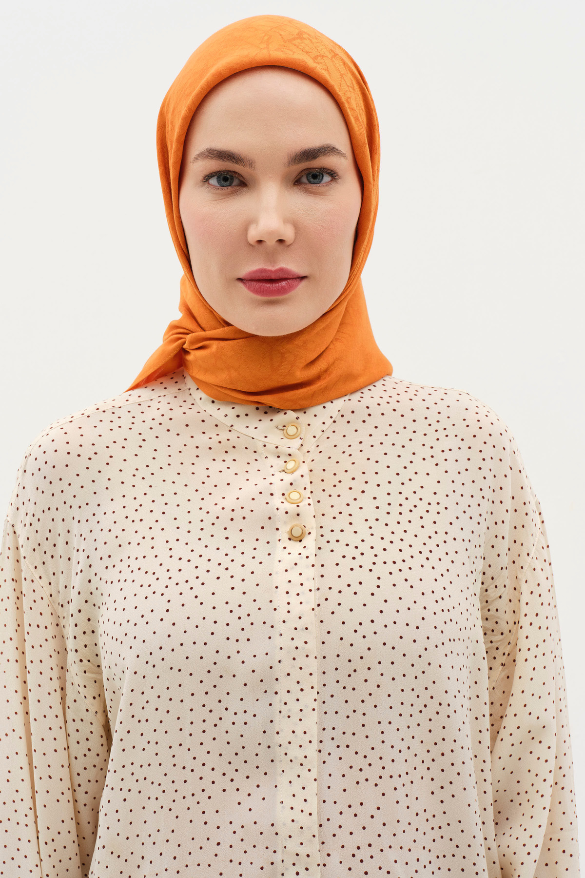 روسری طرح‌دار ترکیبی طبیعی - قهوه‌ای مایل به زرد Tuğba