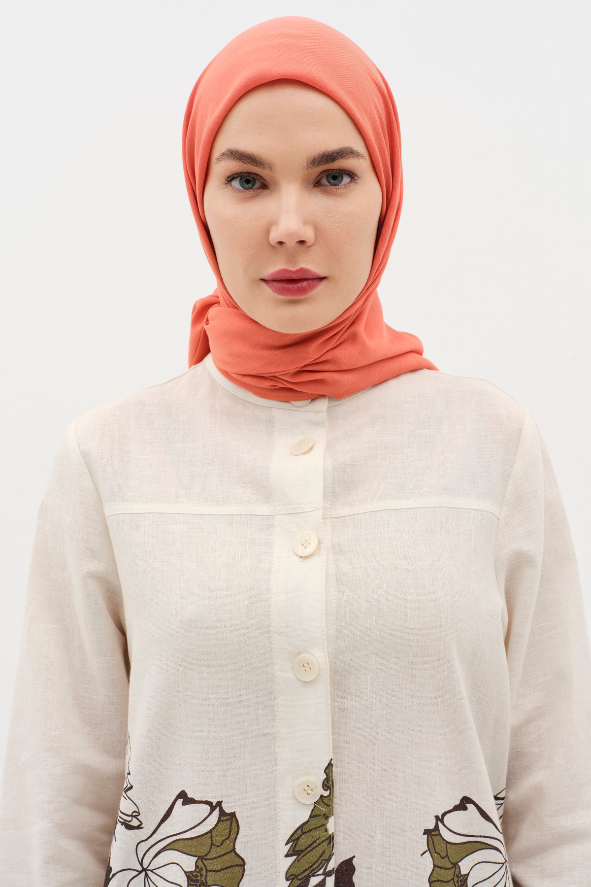 روسری با جزئیات لبه طبیعی - نارنجی Tuğba