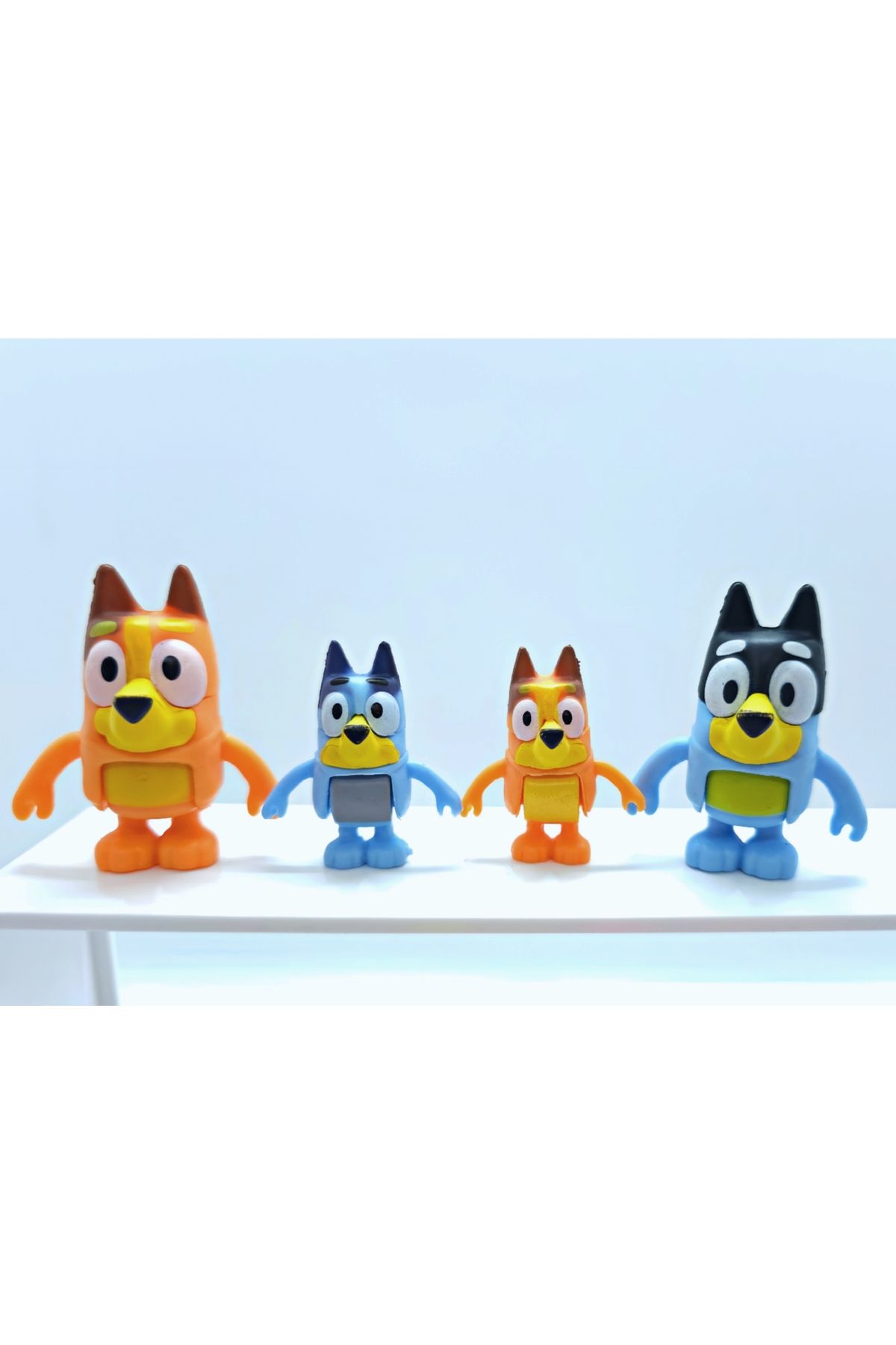 DEK-Bluey Set of 8 Figures - Bluey, Bingo, Bandit, Chilli, Muffin, Socks, Coco and Lucky 3
