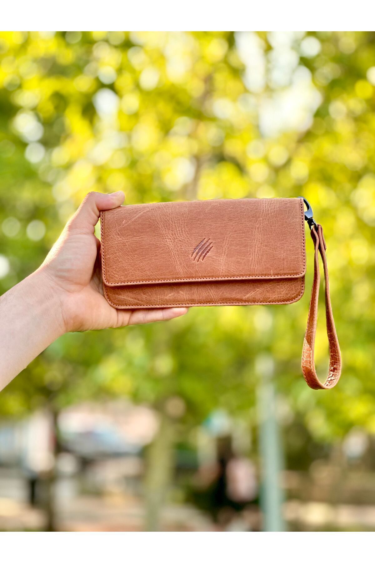 clawleather-Hand Portfolio Wallet - Handle Design 3