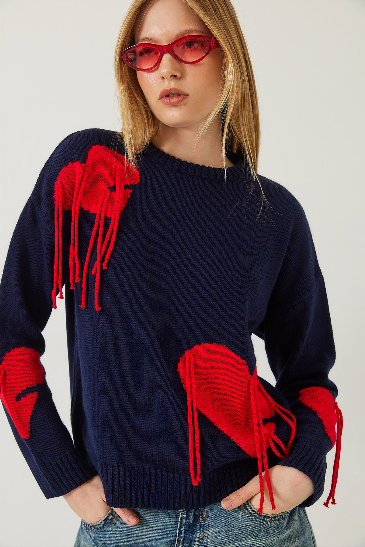 LUCCI Frilly Heart Pattern Crew Neck Sweater 4