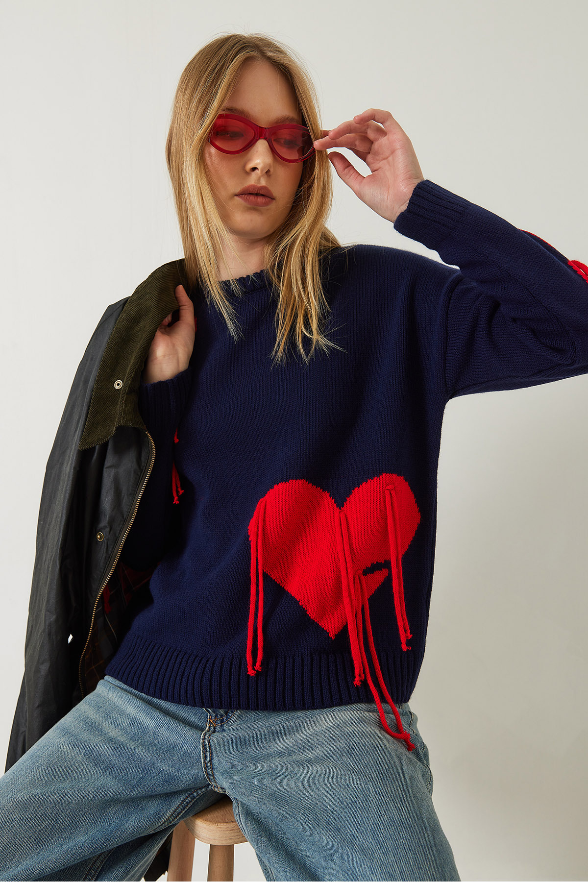 LUCCI Frilly Heart Pattern Crew Neck Sweater 3