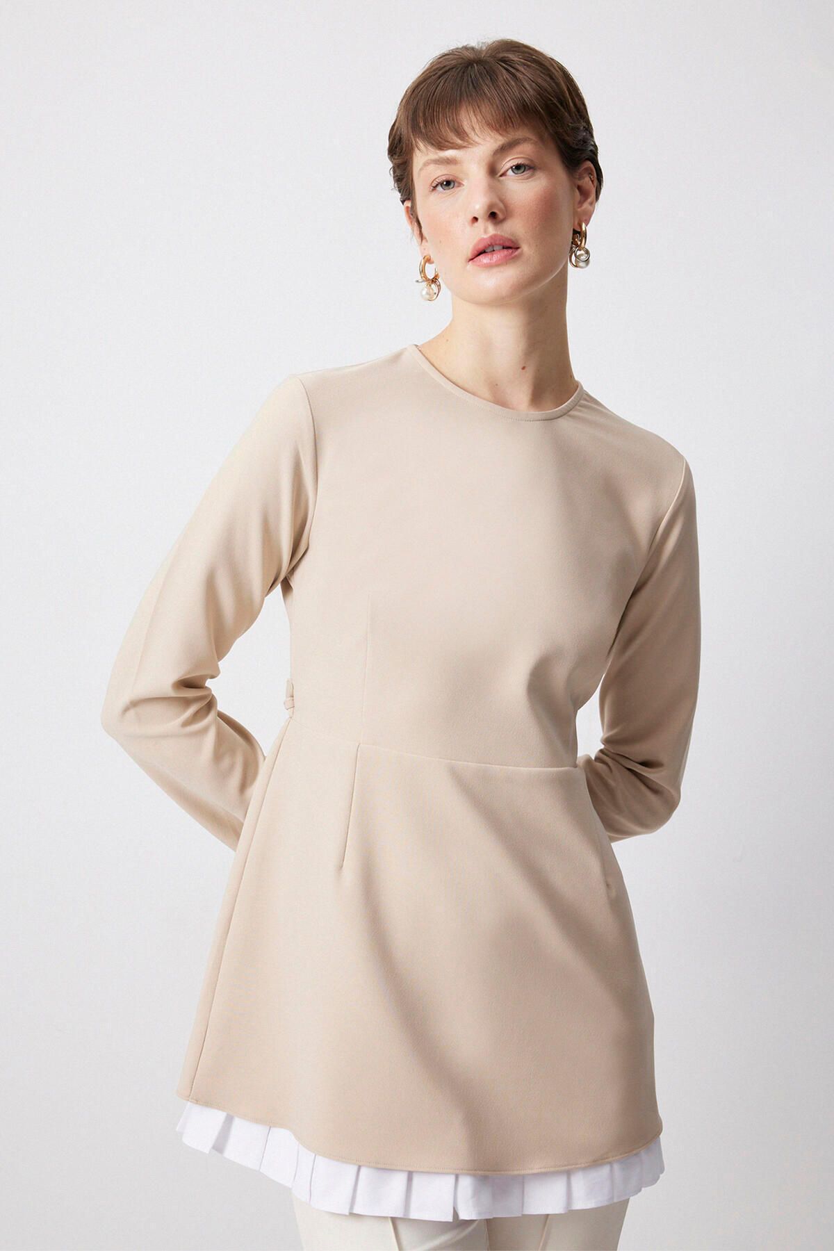 Touché Privé-Crepe Tunic with Satin Garnish 2