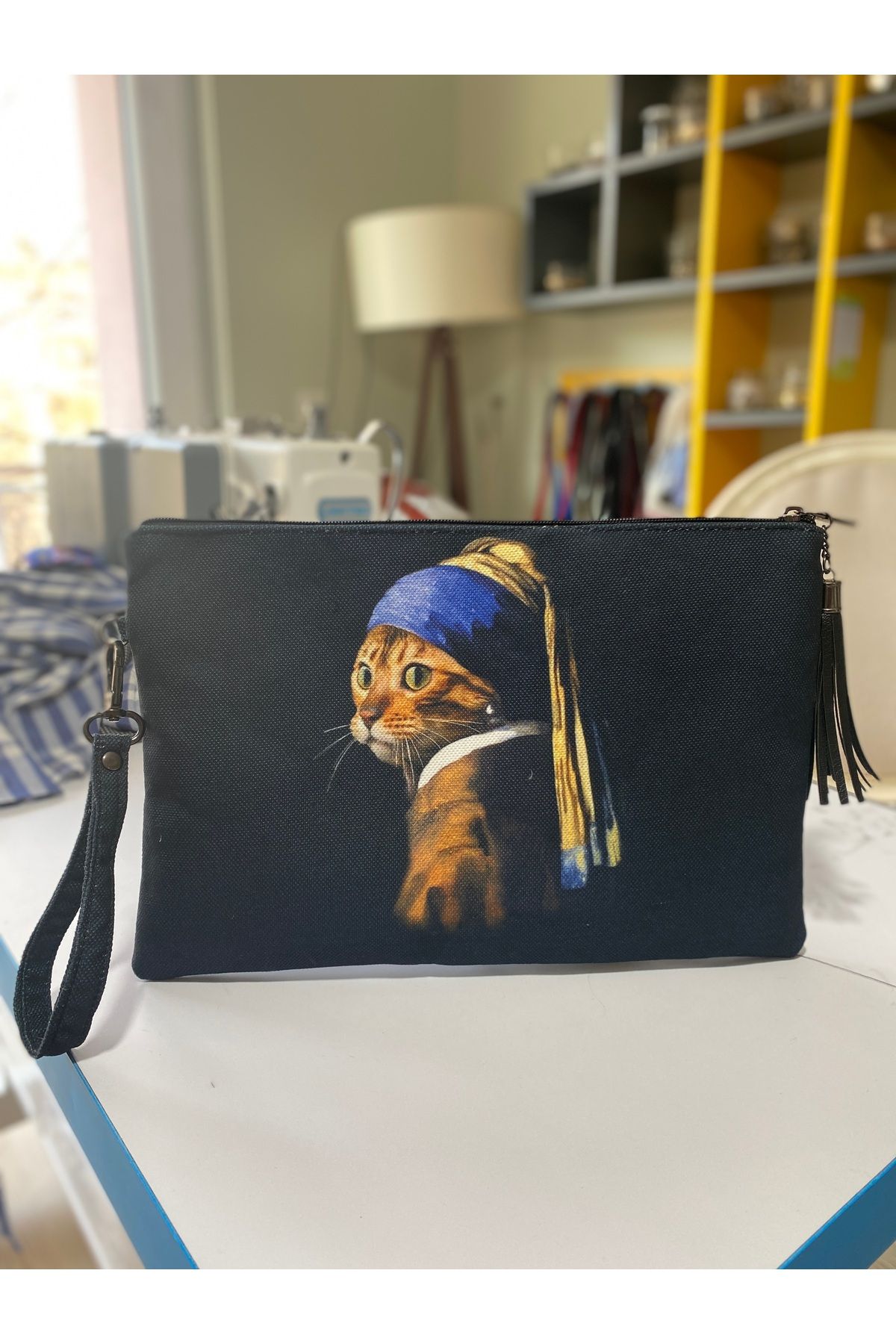 TALKING DREAMS İnci küpeli kedi siyah clutch