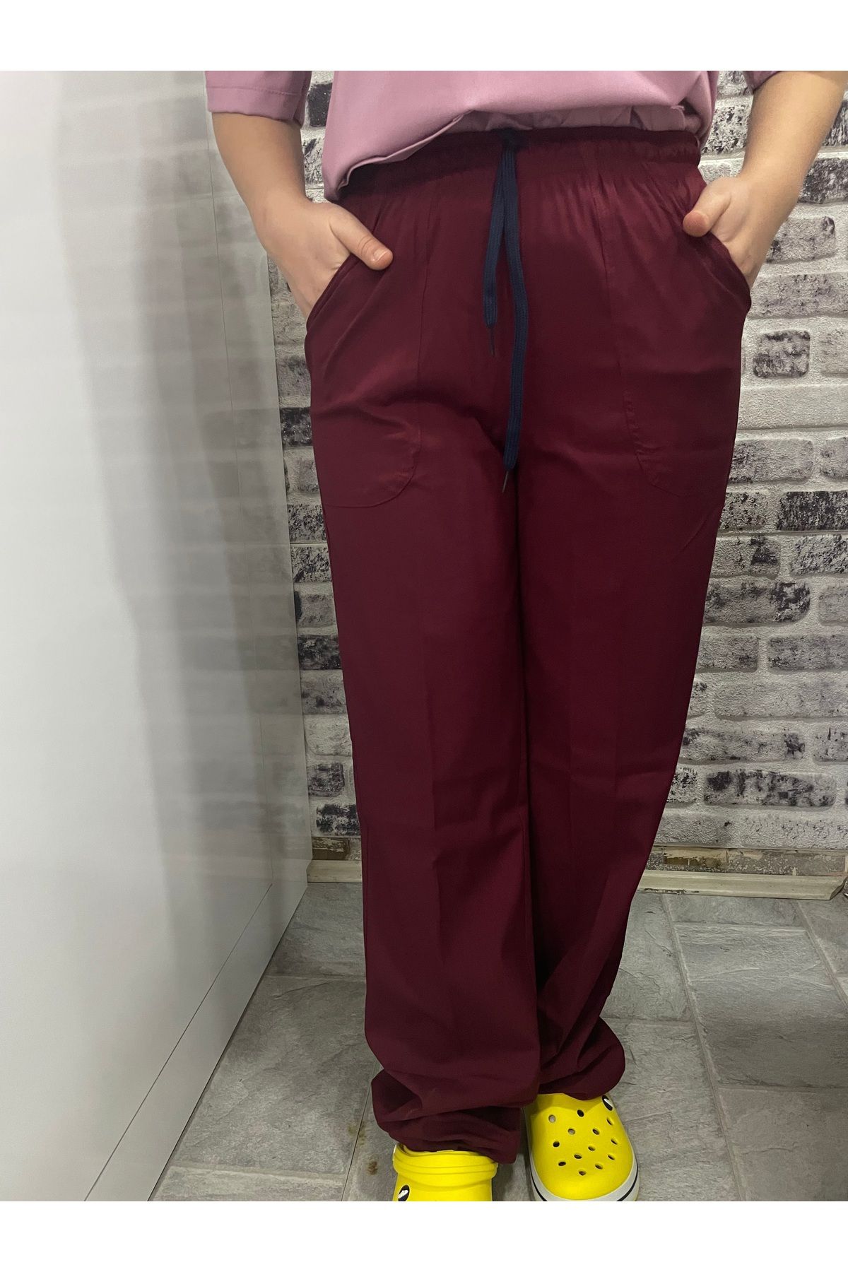 MODA Ad Üniforma Likralı Unisex Bordo Pantolon Doktor Hemşire Aşçı Cerrahi Forma Tek Alt ( Geniş Kalıp)