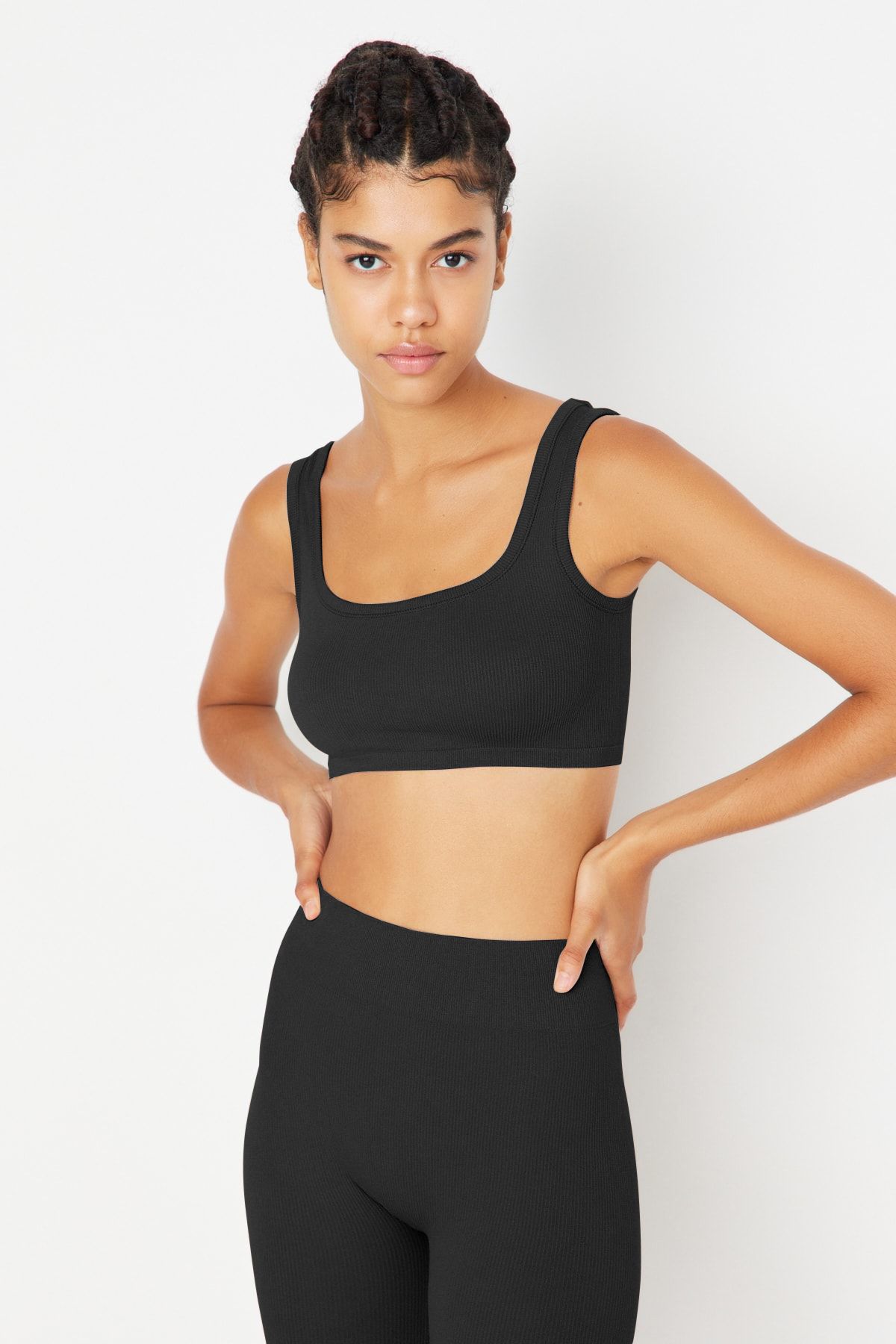 Trendyol Collection Sutien Sport Tricotat Negru, Fără Cusături/fără Cusături, Ușor De Susținere/conformare Femeie - M/L