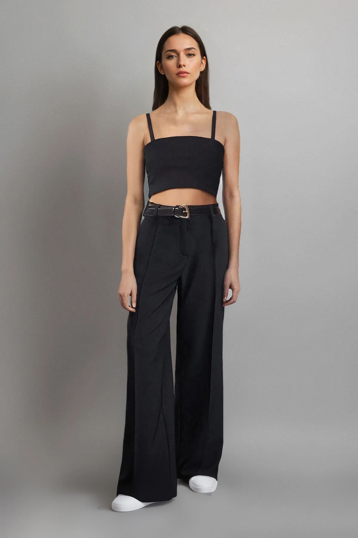 Trendyol Collection Széles szárú, hajtogatott fekete szőtt nadrág - TWOAW25PL00109