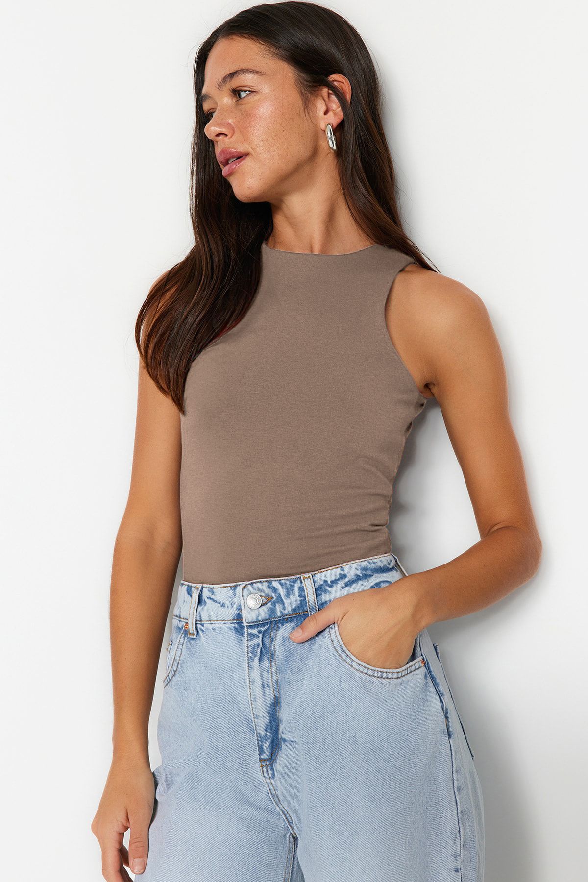 Trendyol Collection Mink*001 – elastické bavlněné tílko s výstřihem, na tělo, Twoss23Al00069