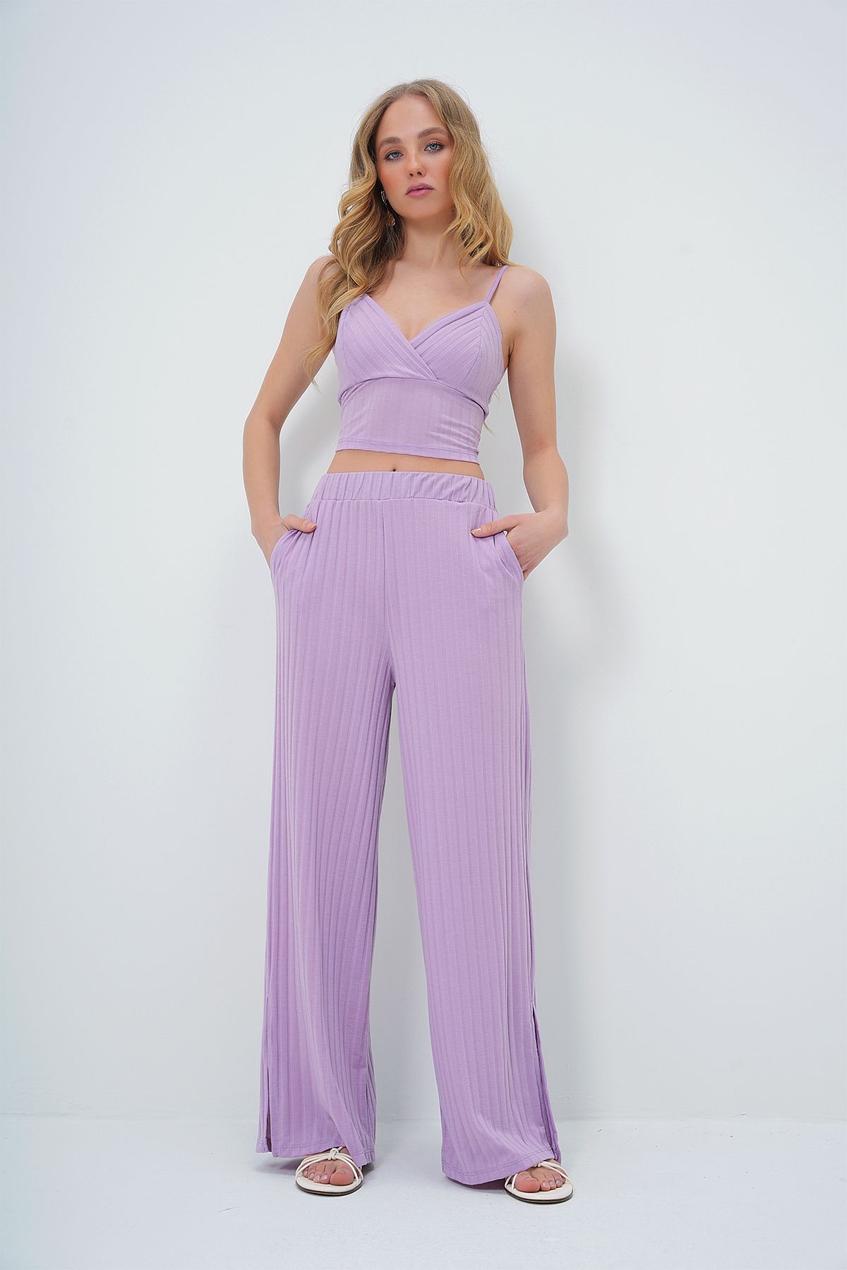 Trend Alaçatı Stili-Lilac Double Breasted Bustier and Split Palazzo Pants Set - Adjustable String Strap Alc-X13577 3